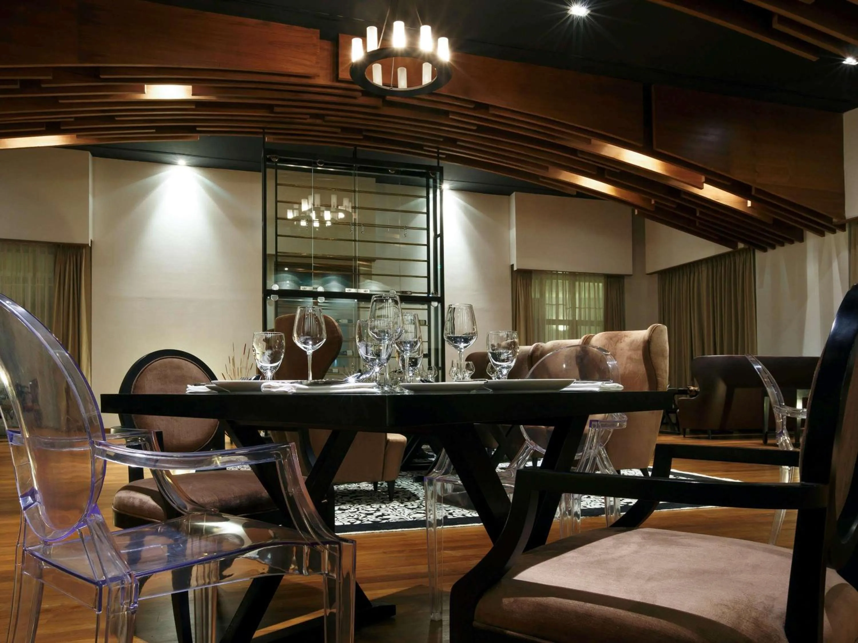 Restaurant/places to eat in The Lake Garden Nay Pyi Taw - MGallery Collection