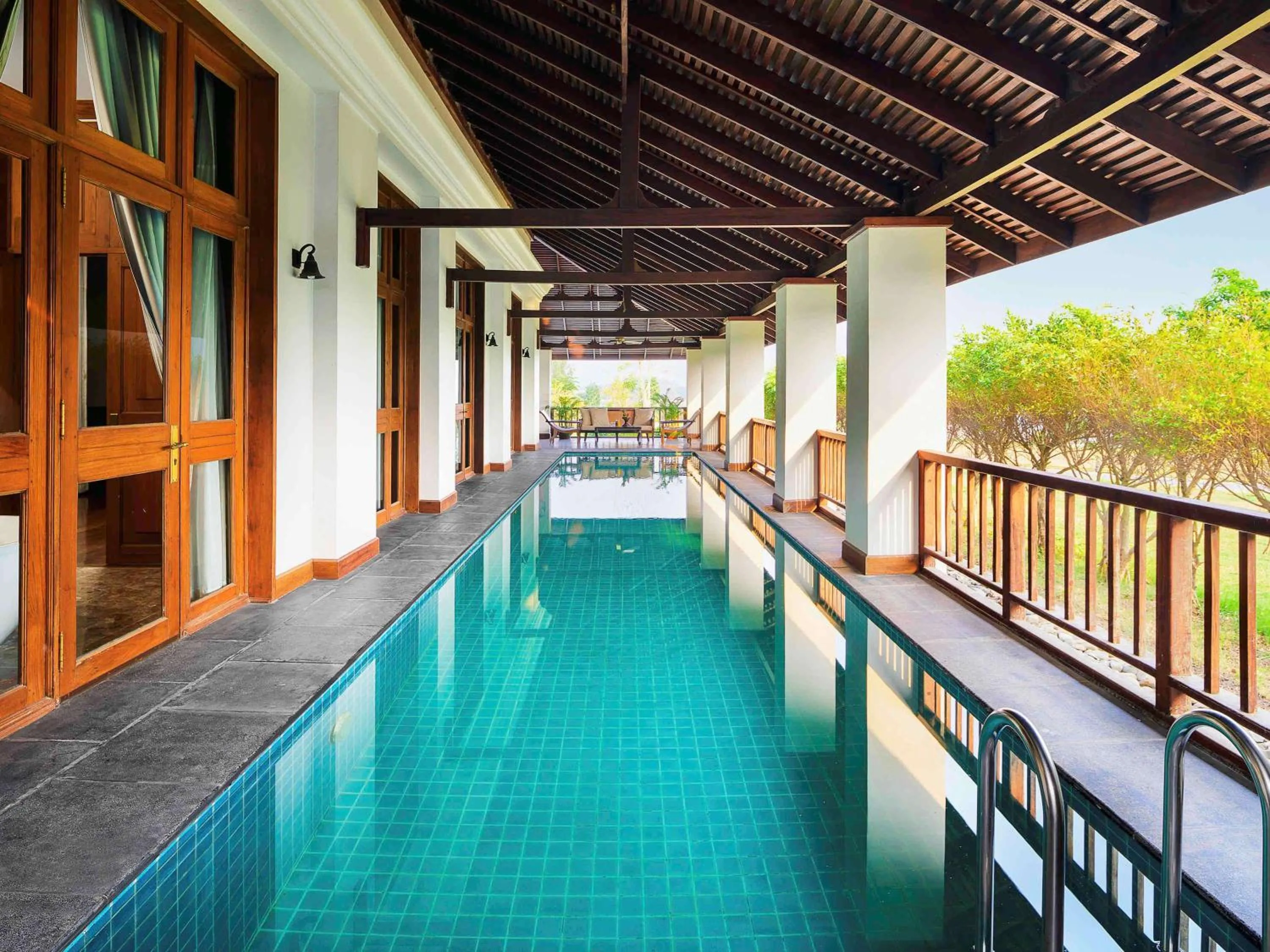 Photo of the whole room, Swimming Pool in The Lake Garden Nay Pyi Taw - MGallery Collection