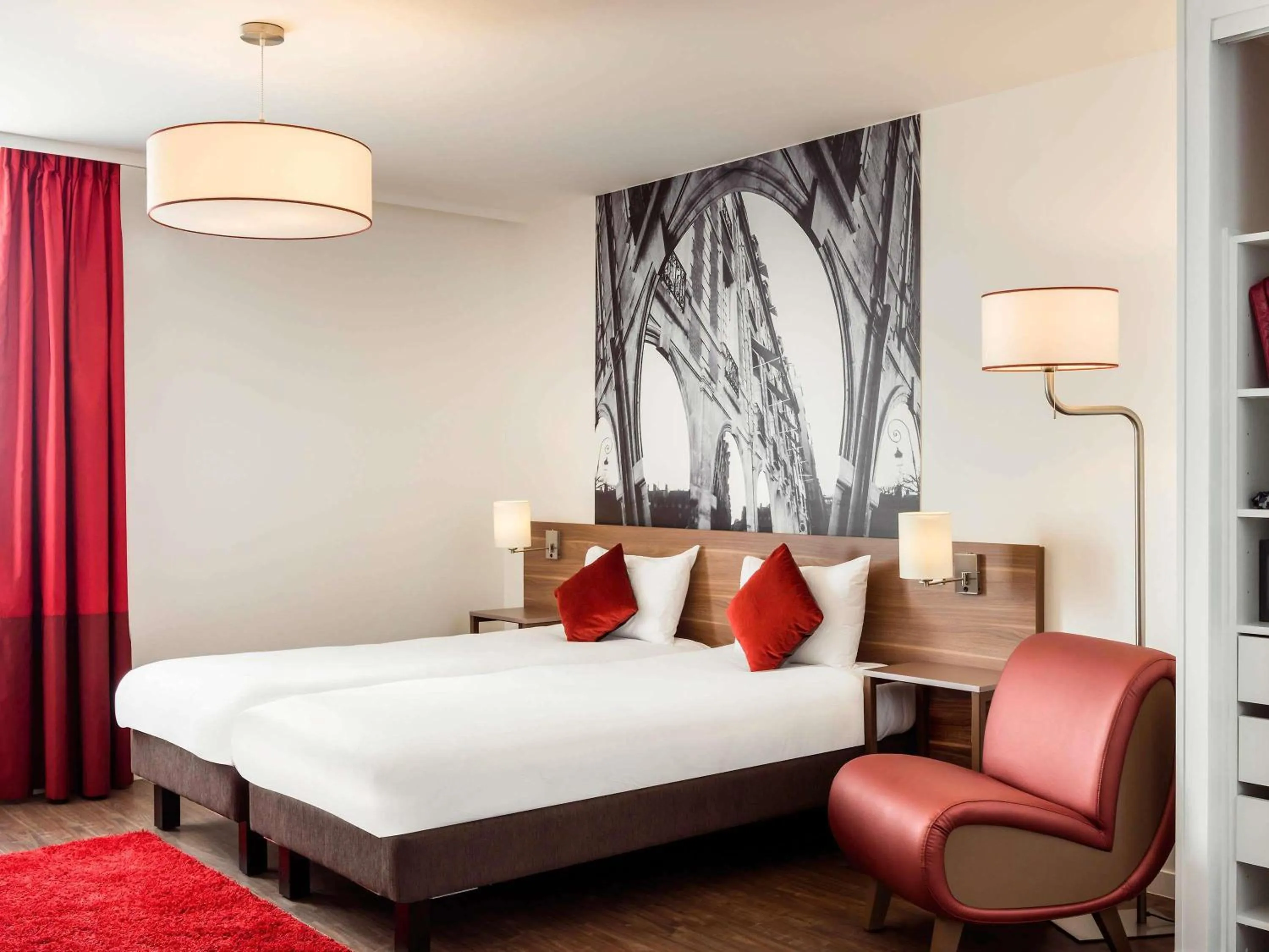 Bedroom, Bed in Aparthotel Adagio La Defense Courbevoie