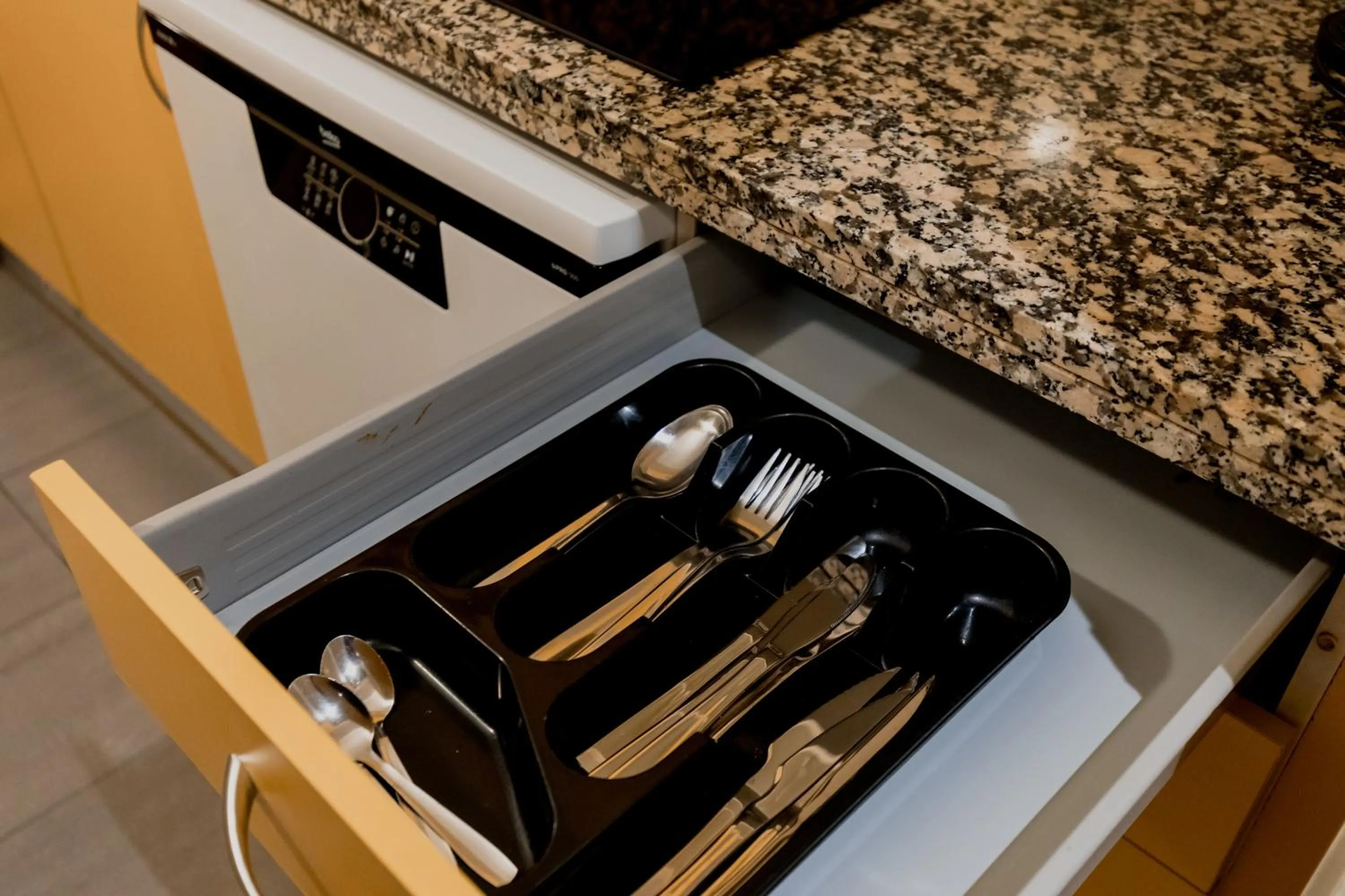 Kitchen or kitchenette in Pierre & Vacances La Merceria