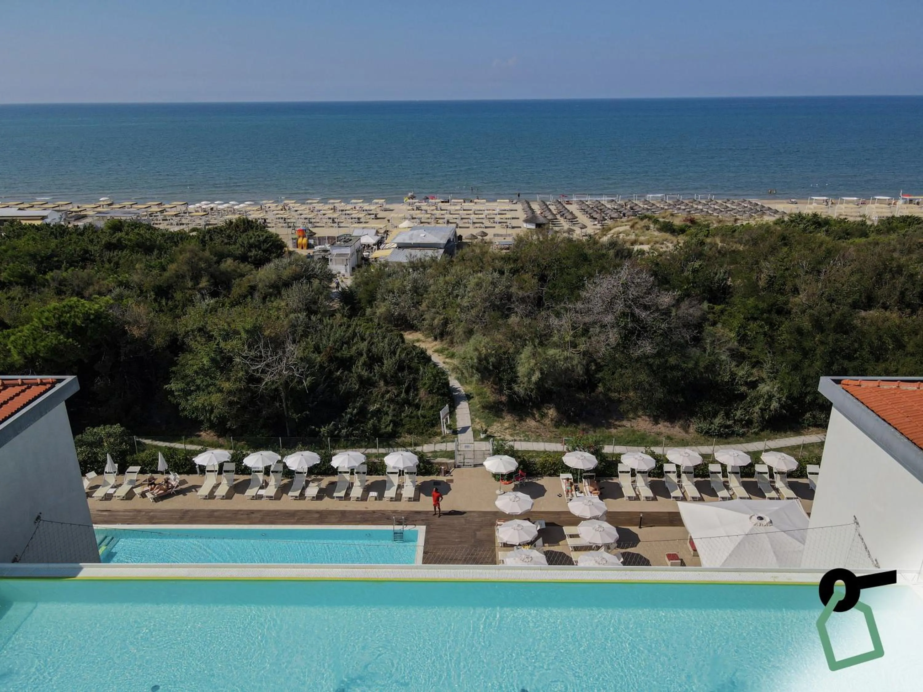 Pool view in HOTIDAY Room Collection - Tirrenia