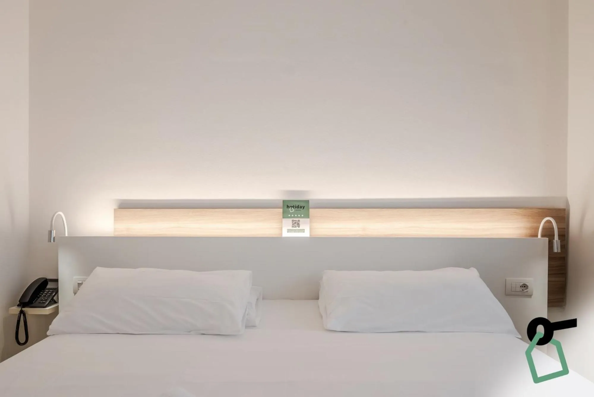 Bed in HOTIDAY Room Collection - Tirrenia