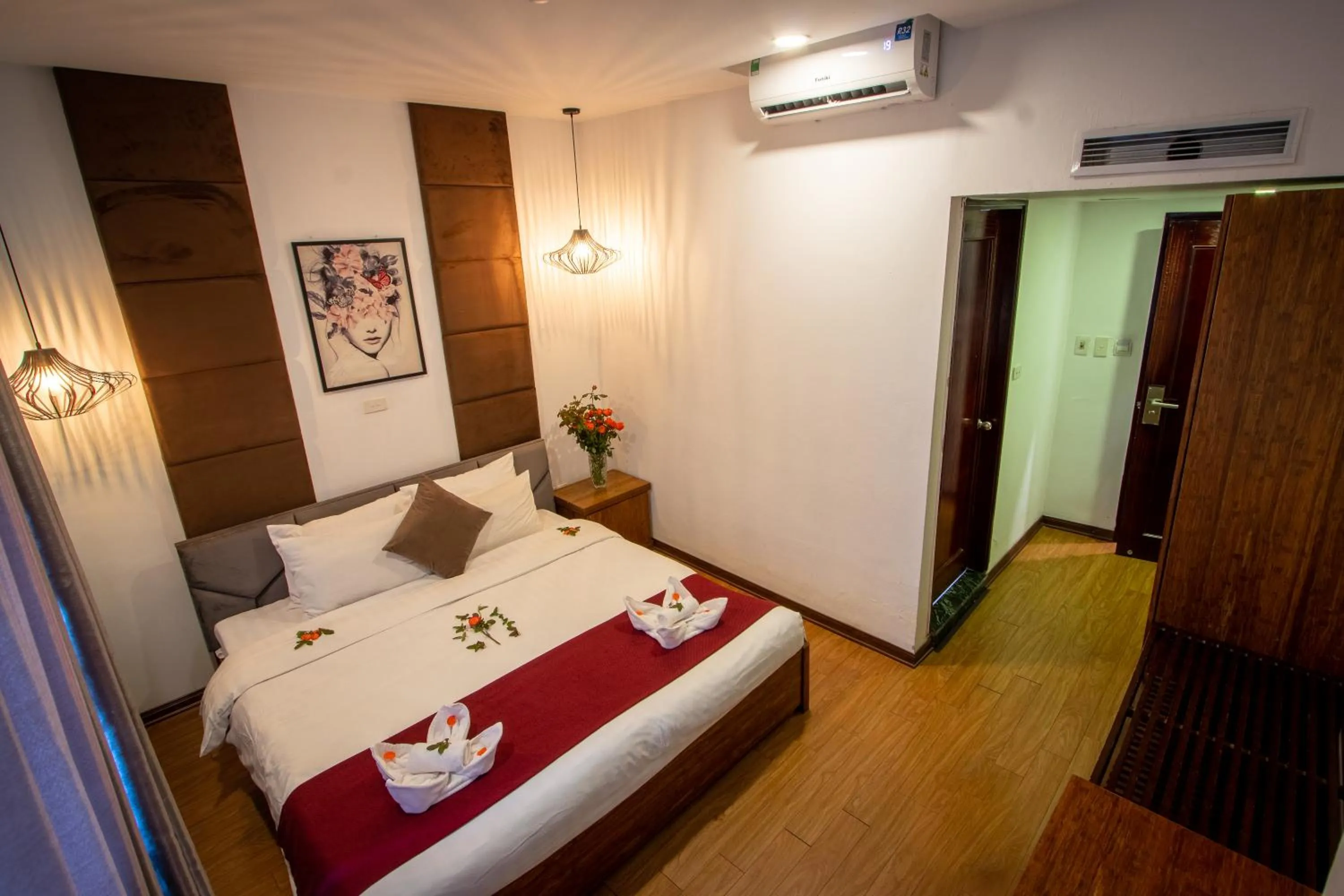 Bedroom, Bed in NT Elysian hotel