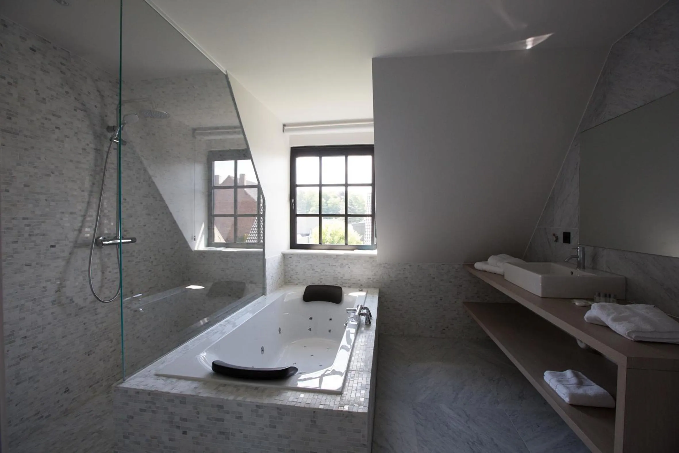 Bathroom in Hotel De Lissewal