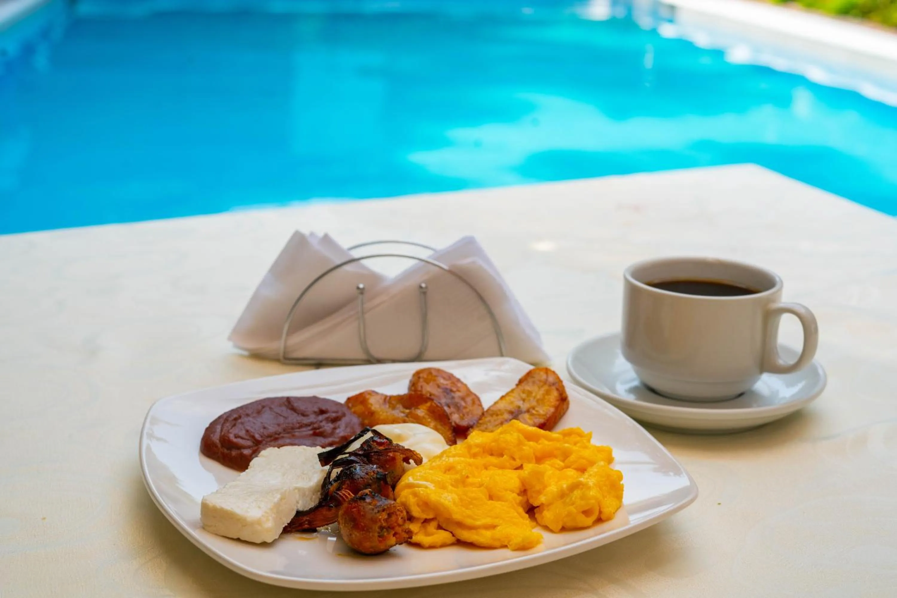 Breakfast in Suites & Apartments San Benito - Zona Rosa