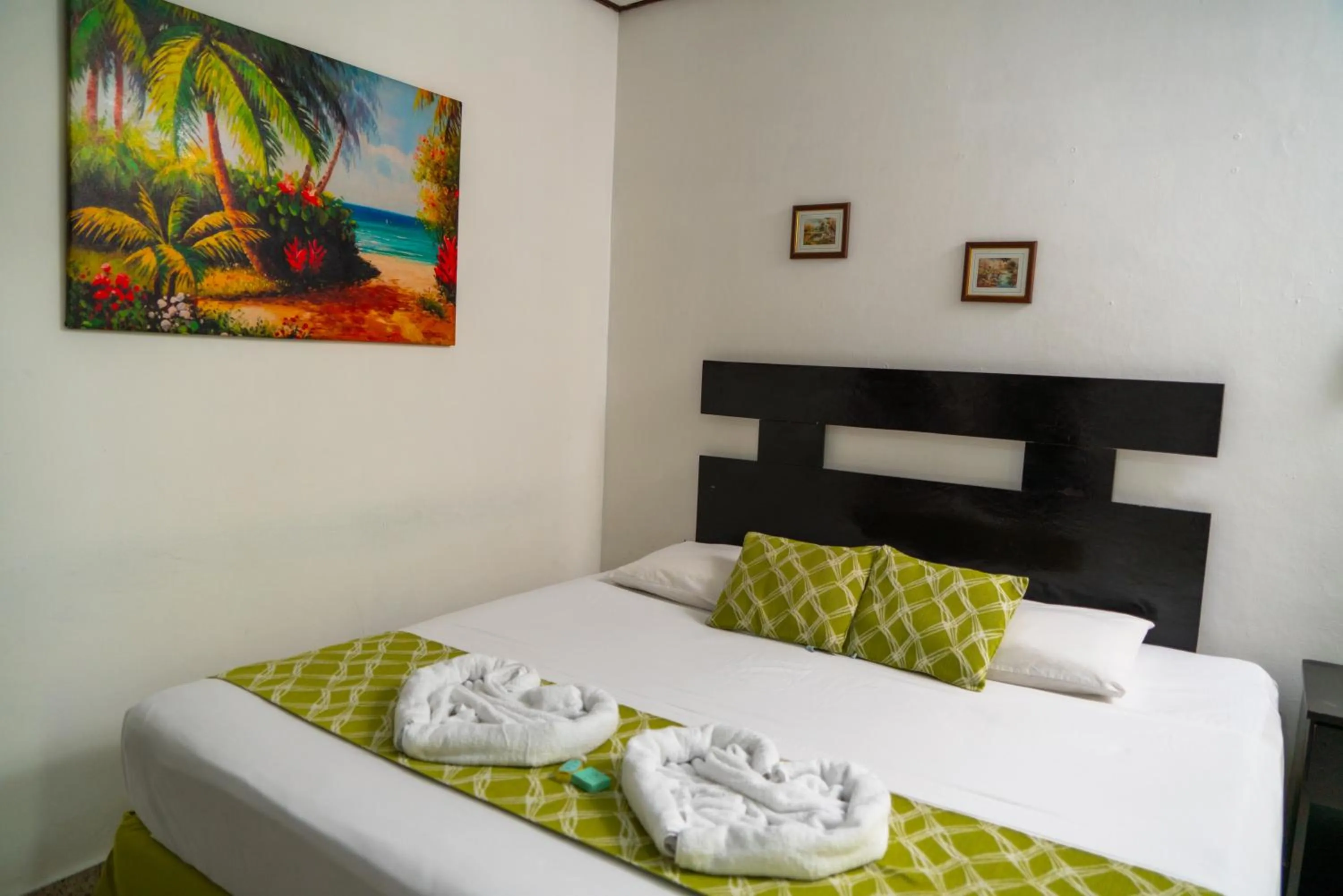 Bedroom, Bed in Suites & Apartments San Benito - Zona Rosa
