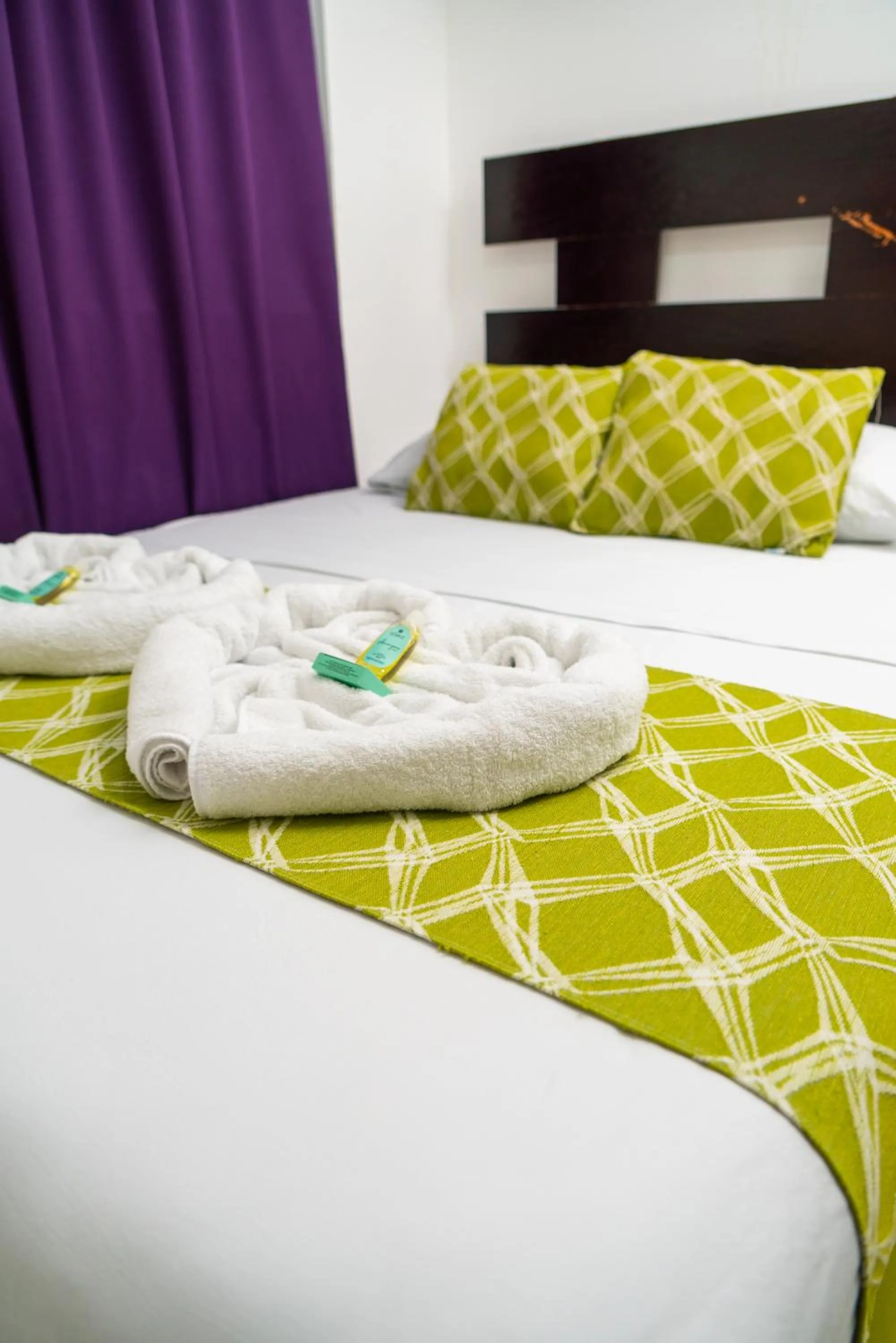 Bedroom, Bed in Suites & Apartments San Benito - Zona Rosa