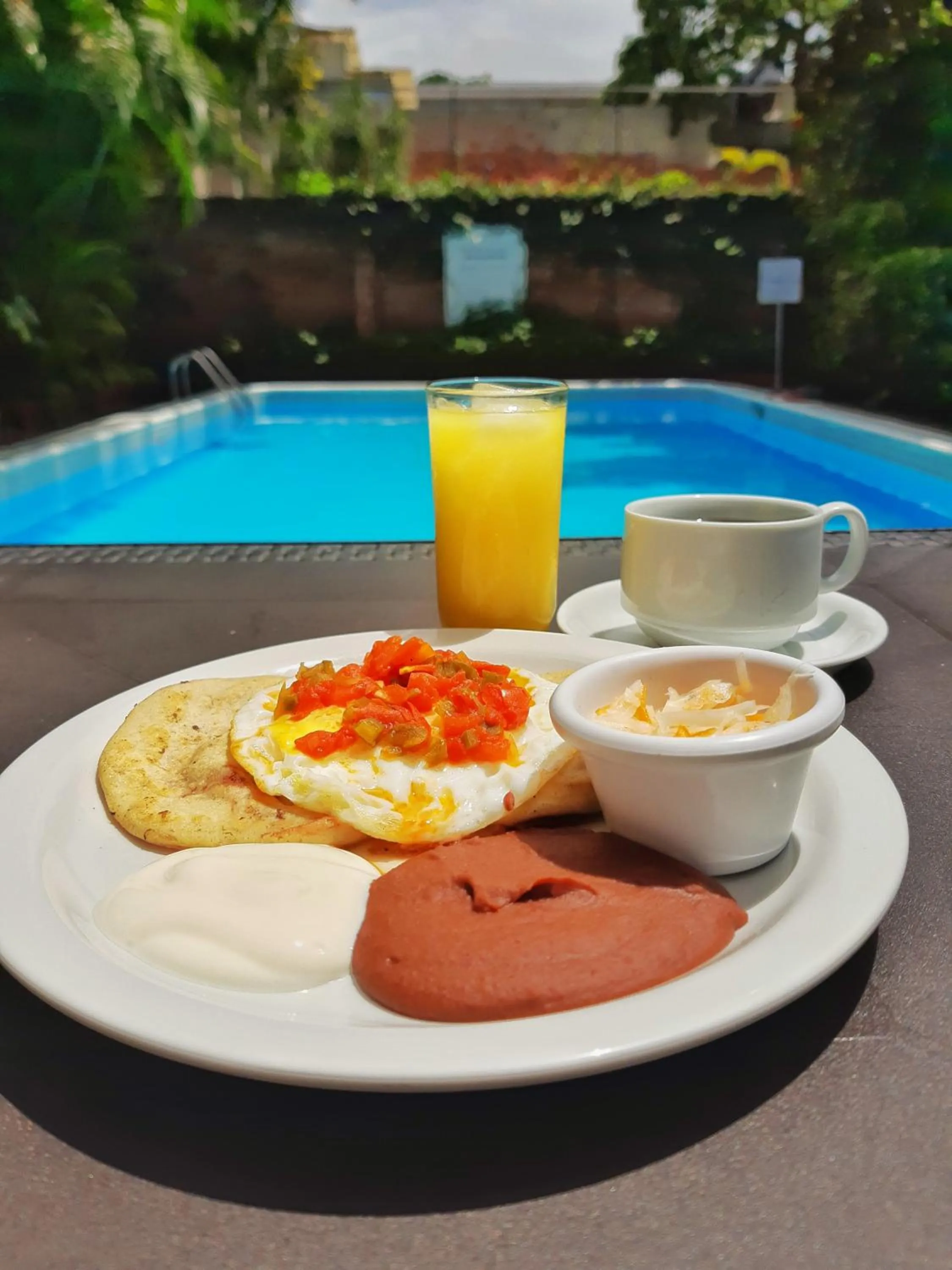 Food and drinks in Suites & Apartments San Benito - Zona Rosa