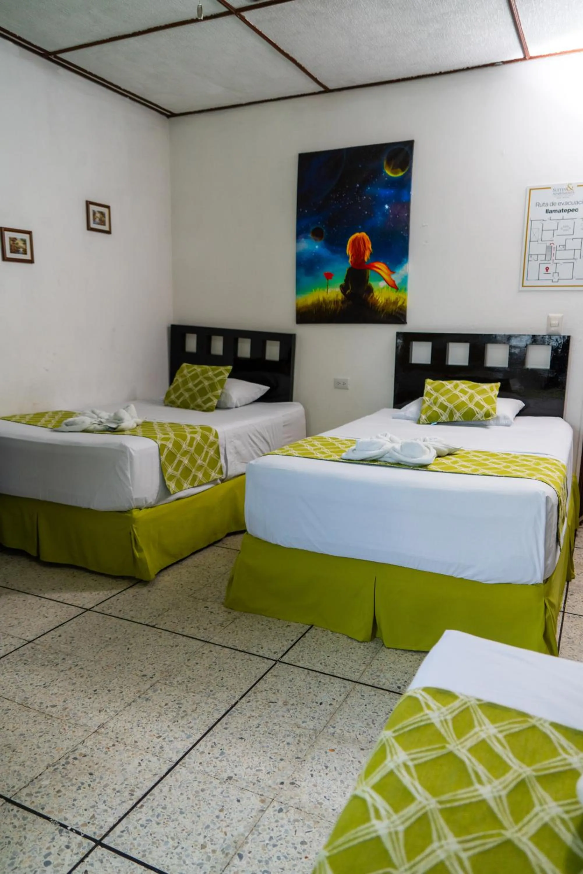 Bedroom, Bed in Suites & Apartments San Benito - Zona Rosa