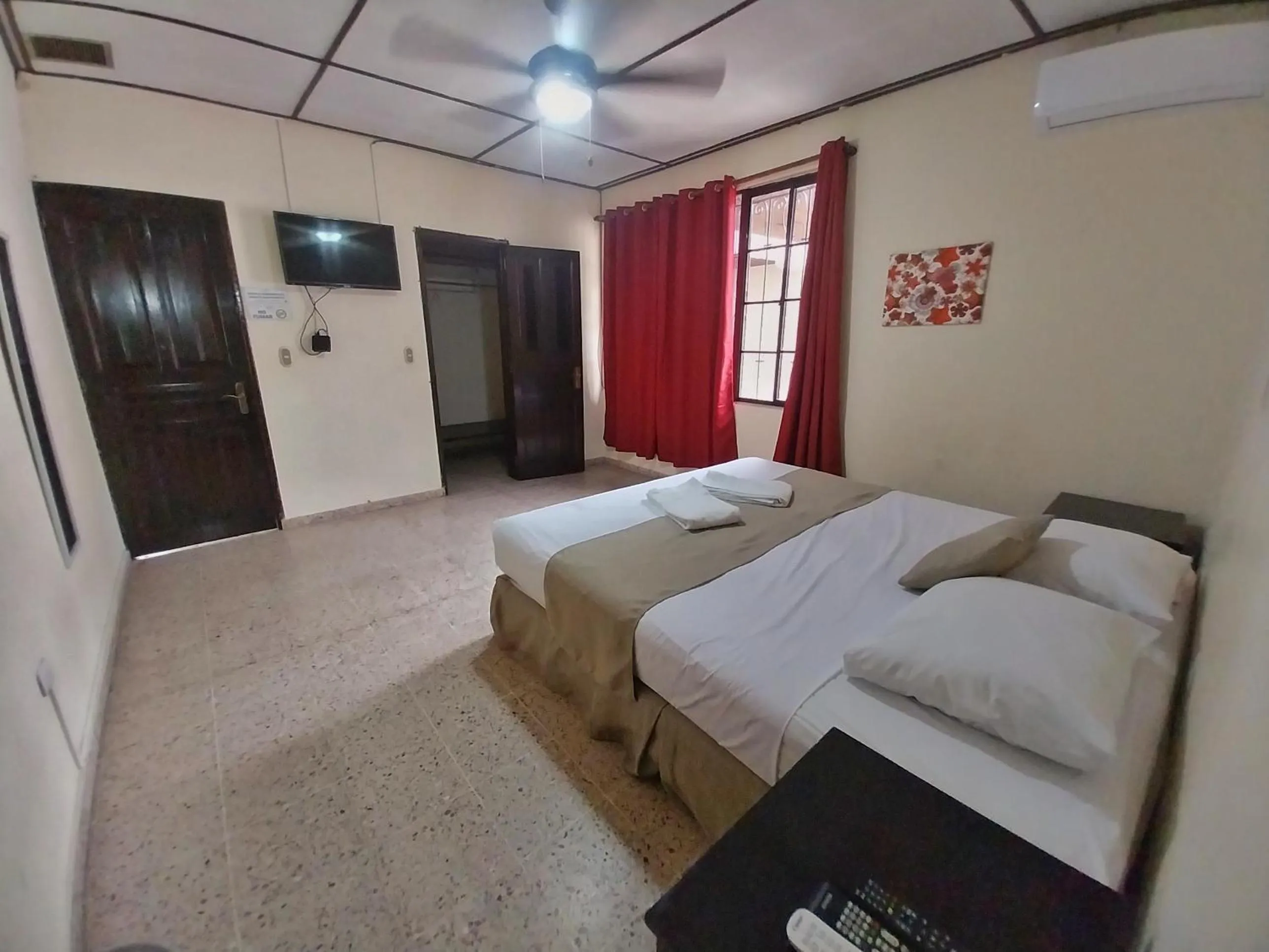 Photo of the whole room, Bed in Suites & Apartments San Benito - Zona Rosa