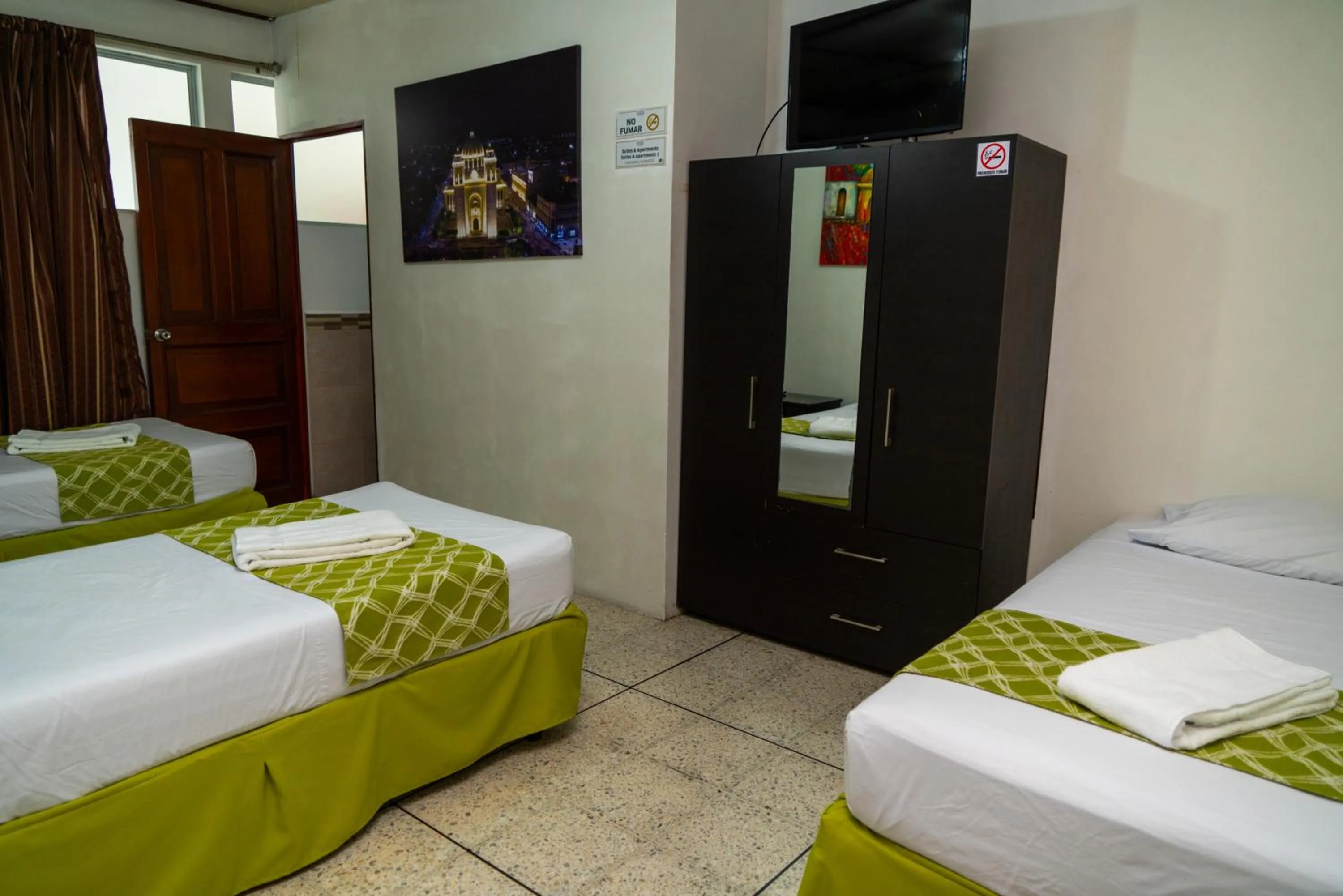 Bed in Suites & Apartments San Benito - Zona Rosa