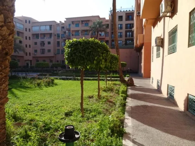 Manis Apartment Set in a Hotel Area