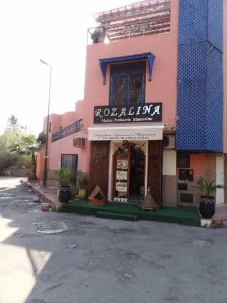 Property building in Manis Apartment Set in a Hotel Area