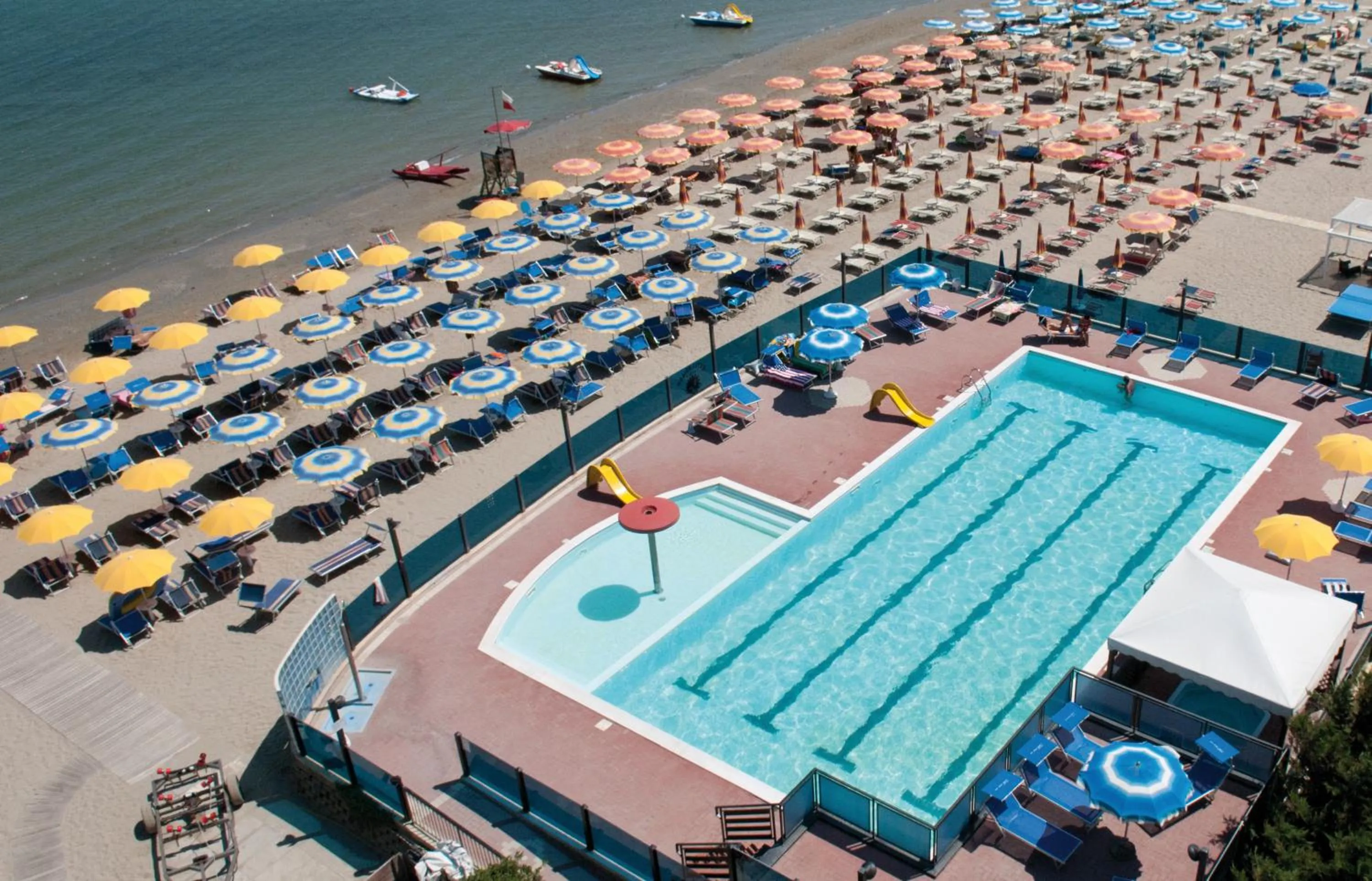 Pool view in Hotel Asiago Beach