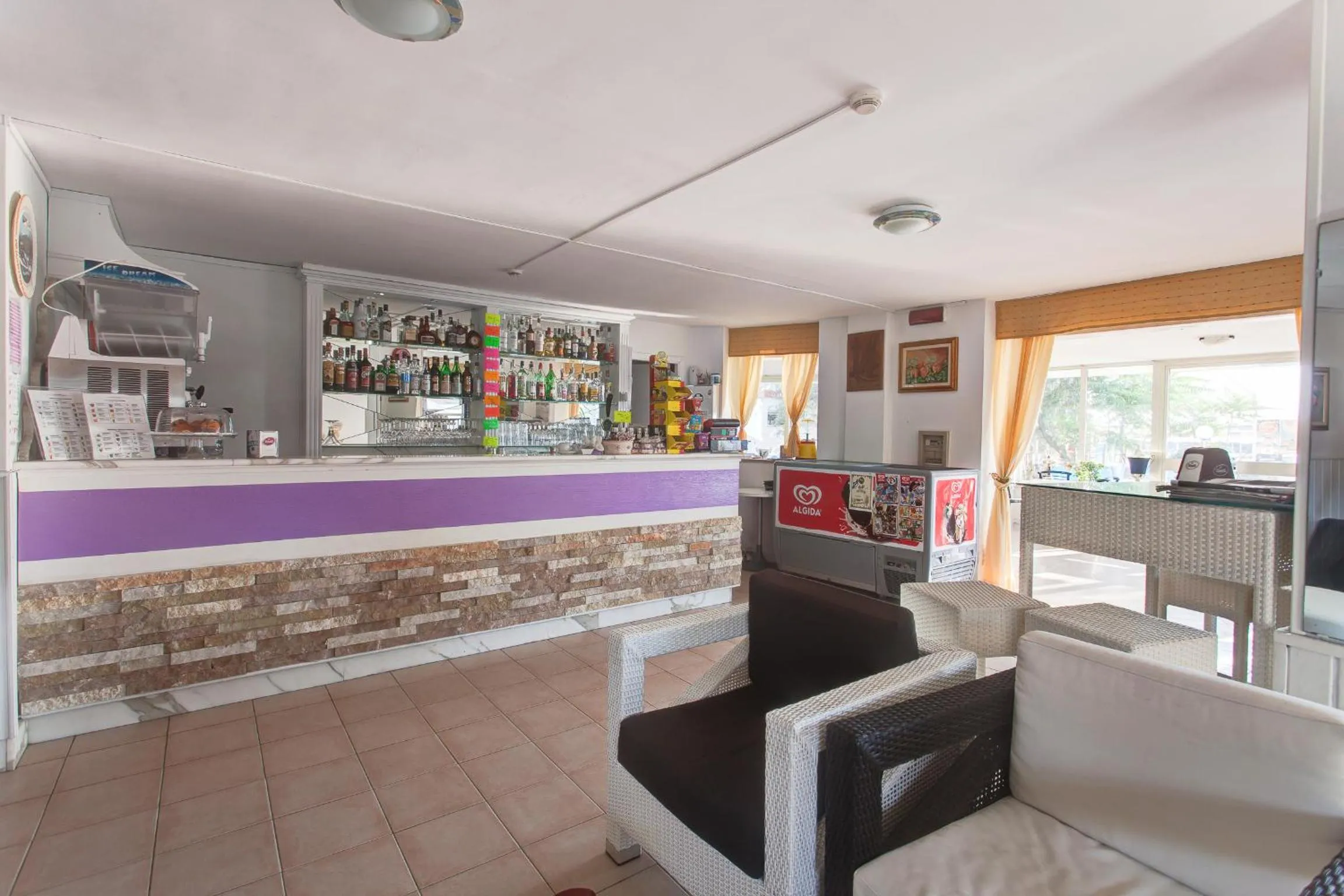 Lounge or bar in Hotel Asiago Beach