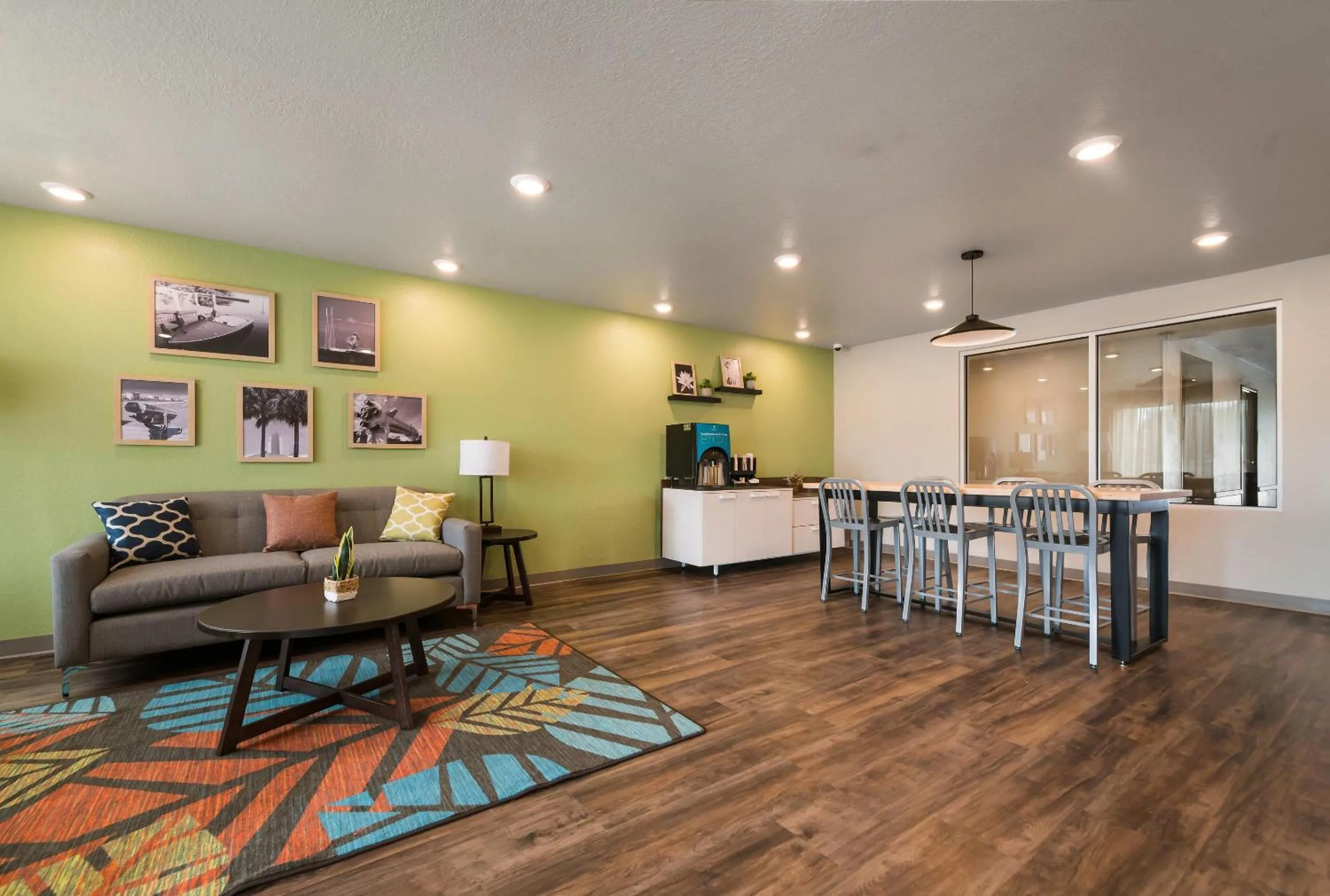 Lobby or reception in WoodSpring Suites Cocoa Beach - Rockledge
