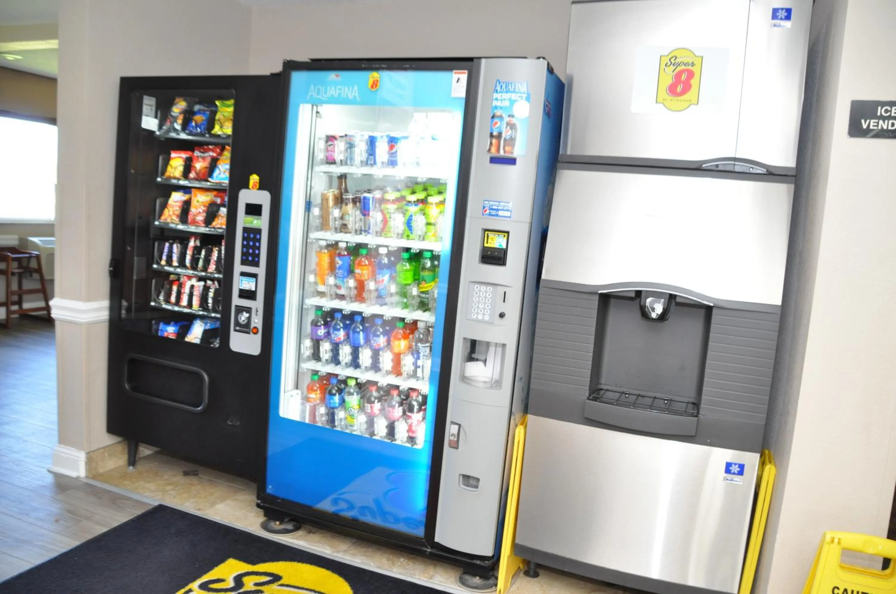 Super 8 by Wyndham Clearfield