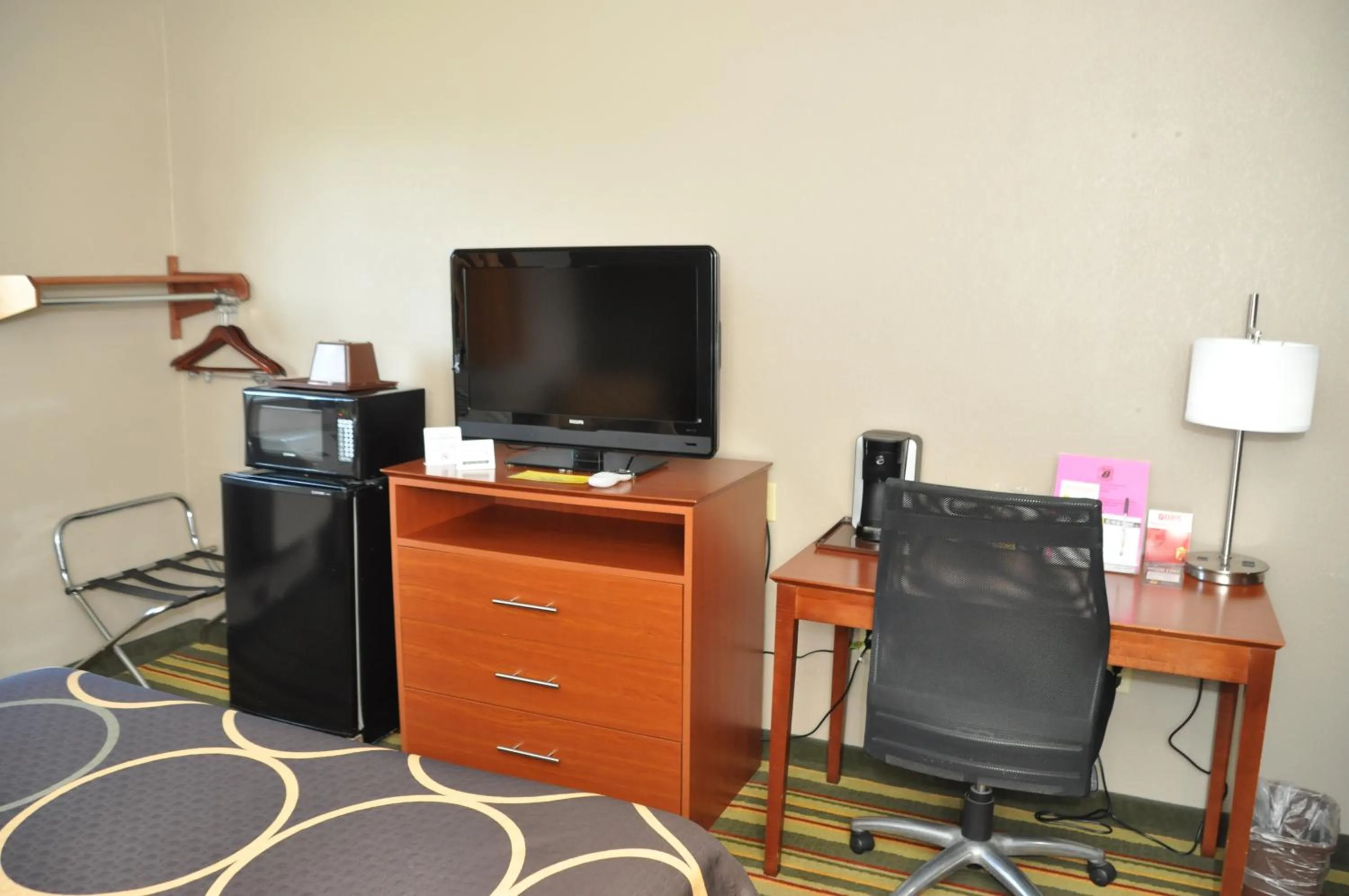 Super 8 by Wyndham Clearfield