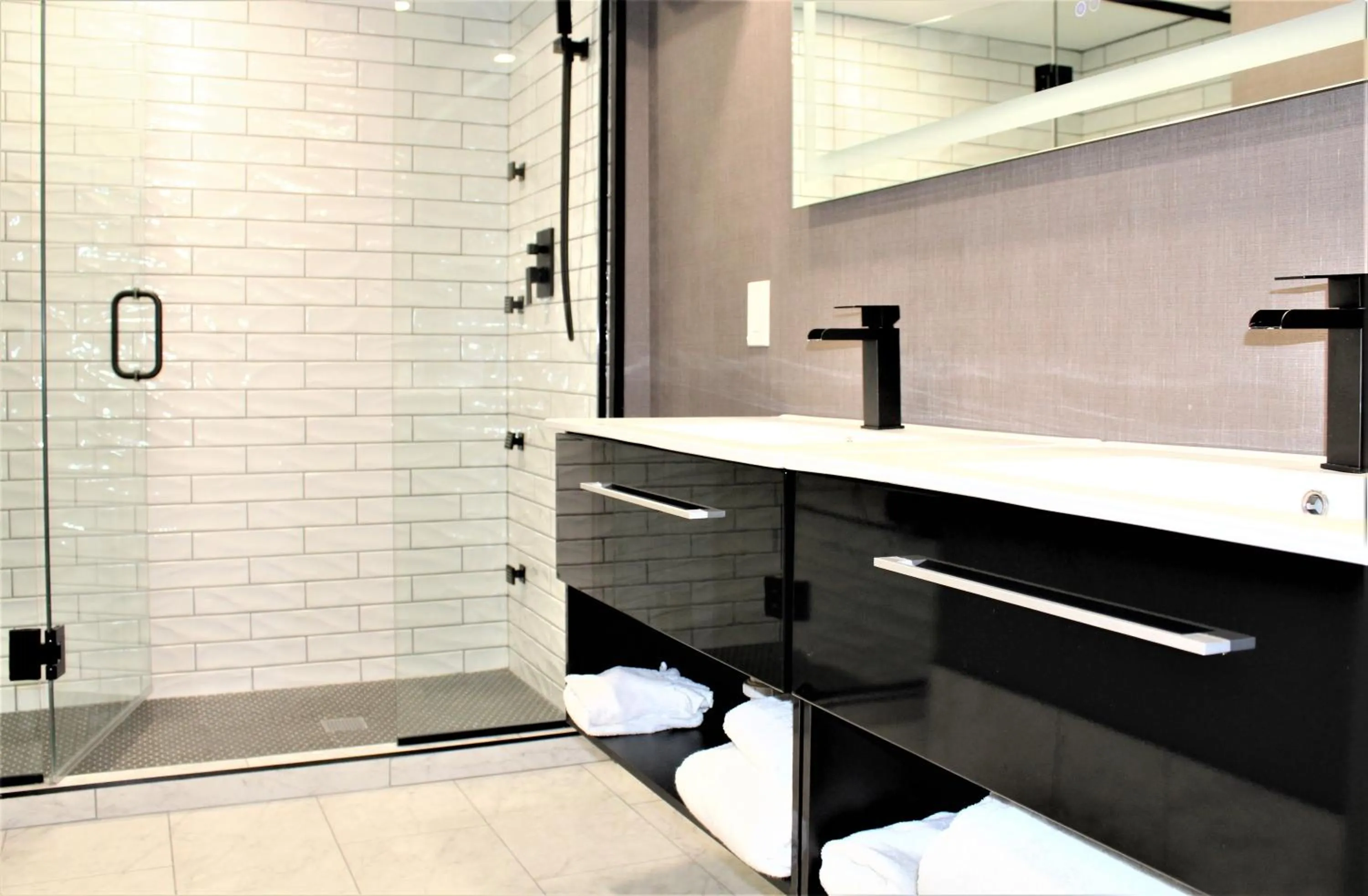 Shower in Ramada Plaza by Wyndham Regina Downtown