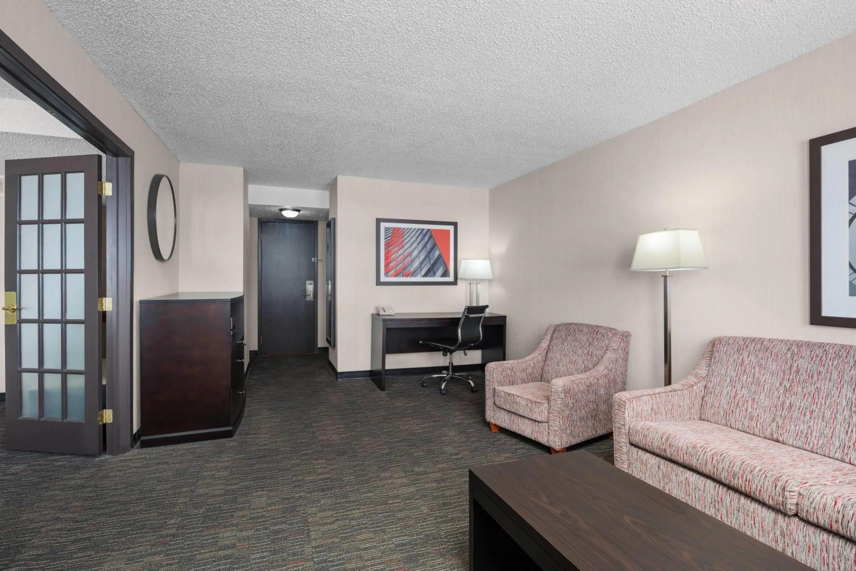Photo of the whole room in Ramada Plaza by Wyndham Regina Downtown