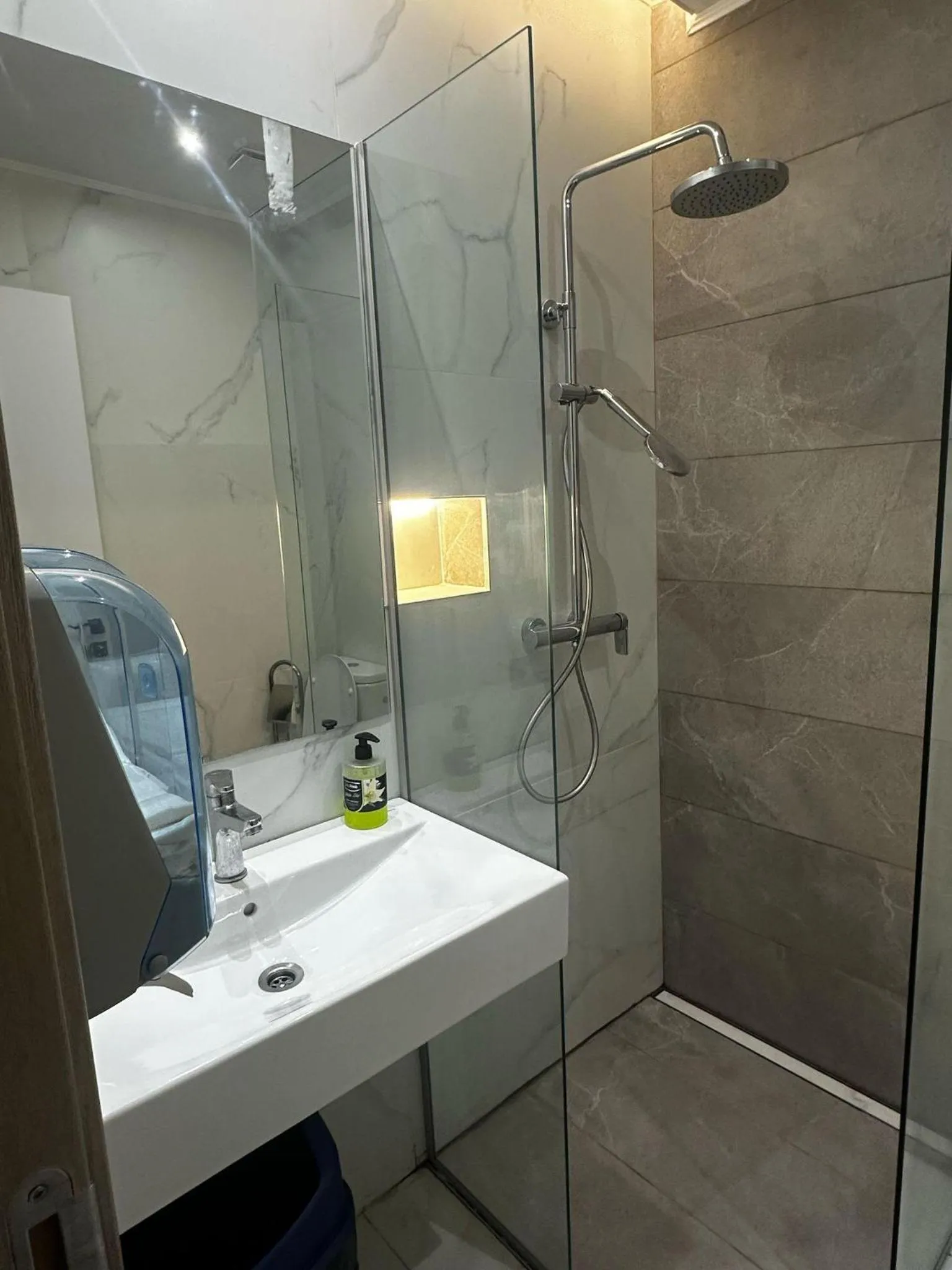 Bathroom in Hotel Tomis Neptun