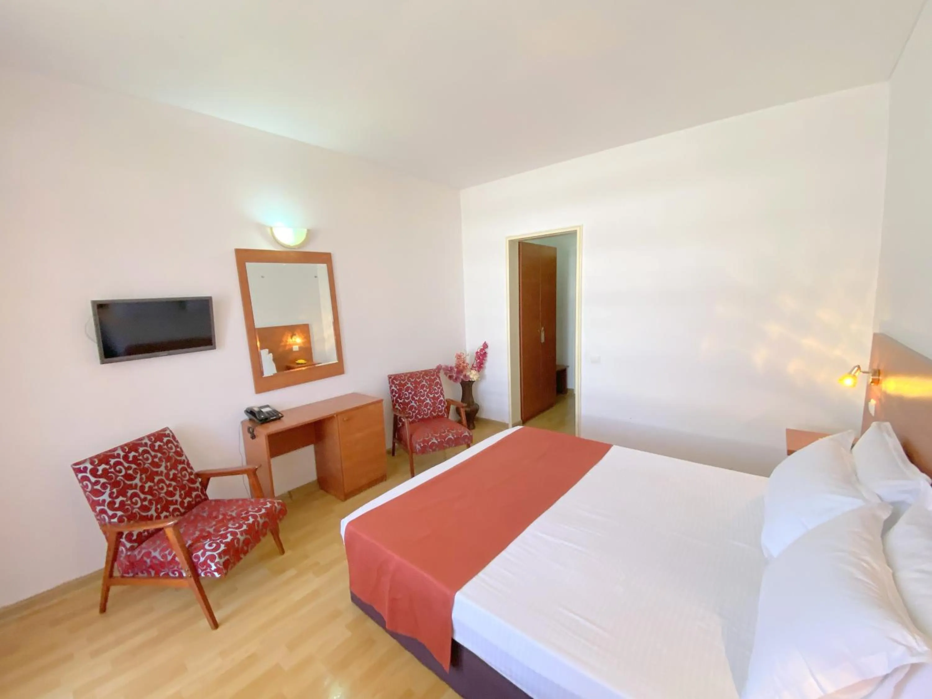 Photo of the whole room, Bed in Hotel Tomis Neptun