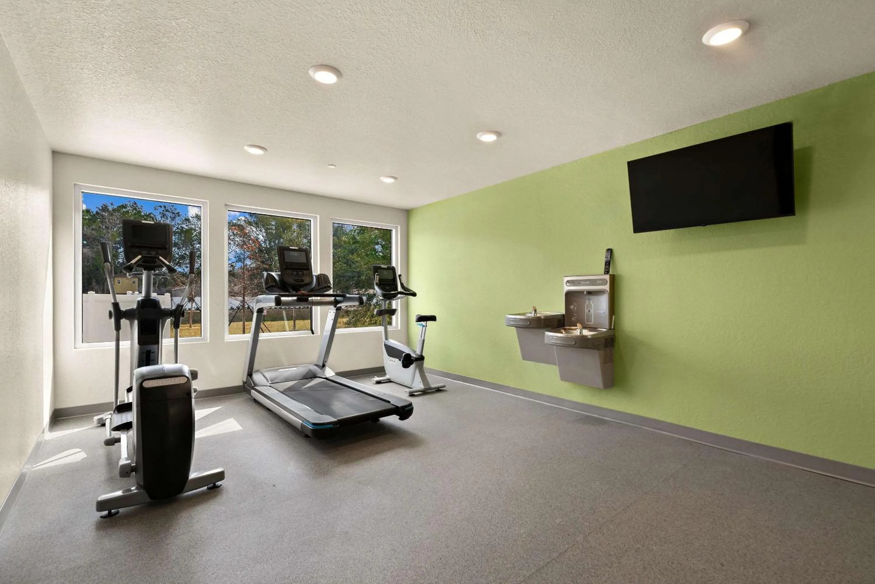 Fitness centre/facilities in WoodSpring Suites Port Orange - Daytona Beach