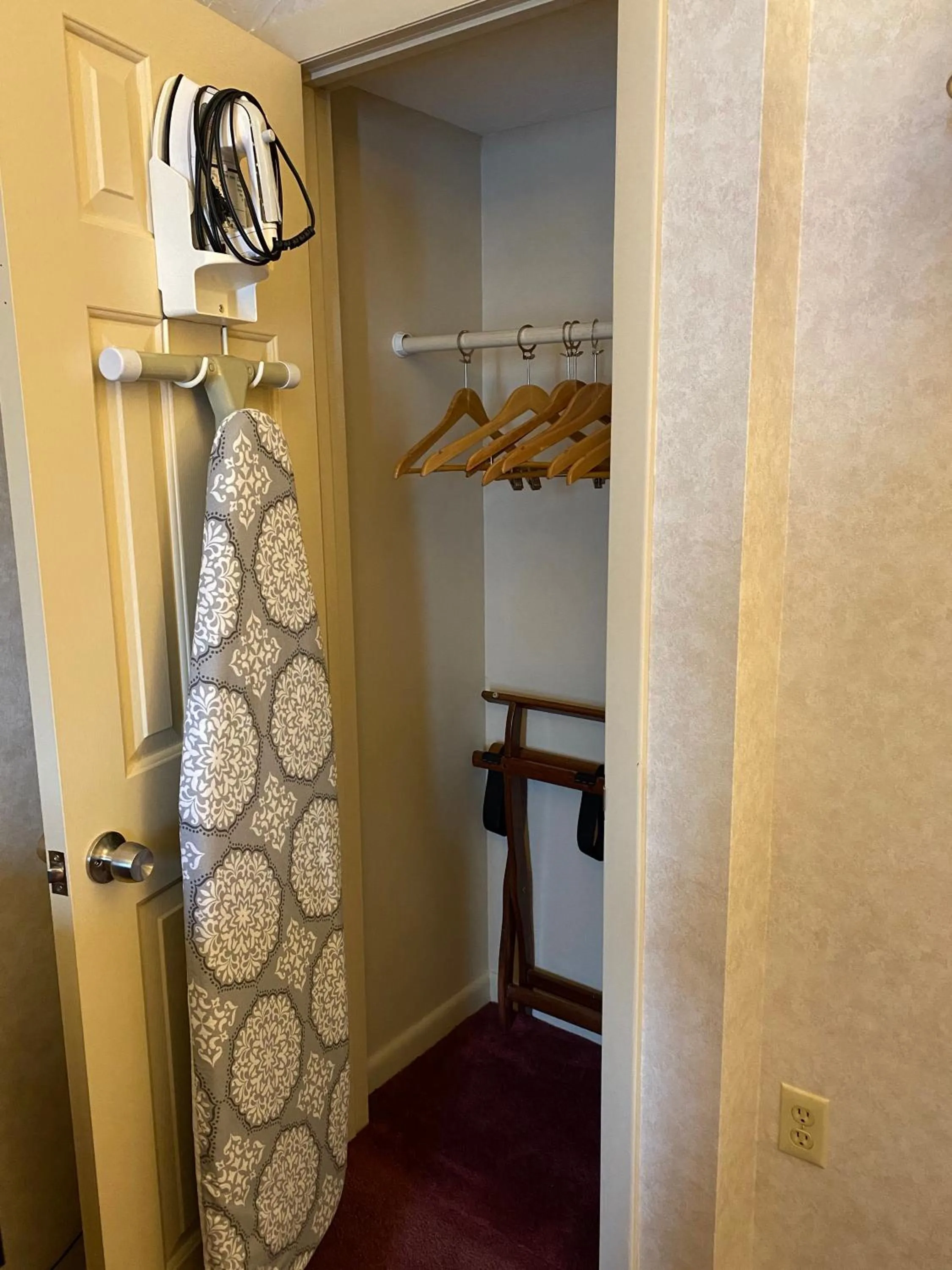 Economy Lodge 682 Main St Sturbridge