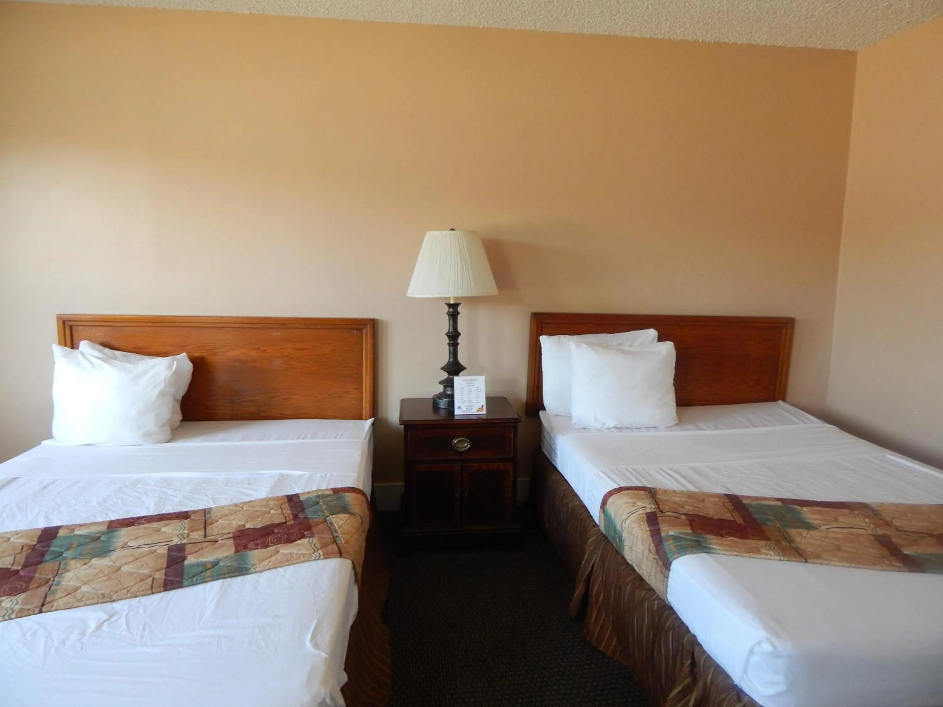 Photo of the whole room in Capri Motel