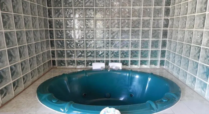 Bathroom in Capri Motel