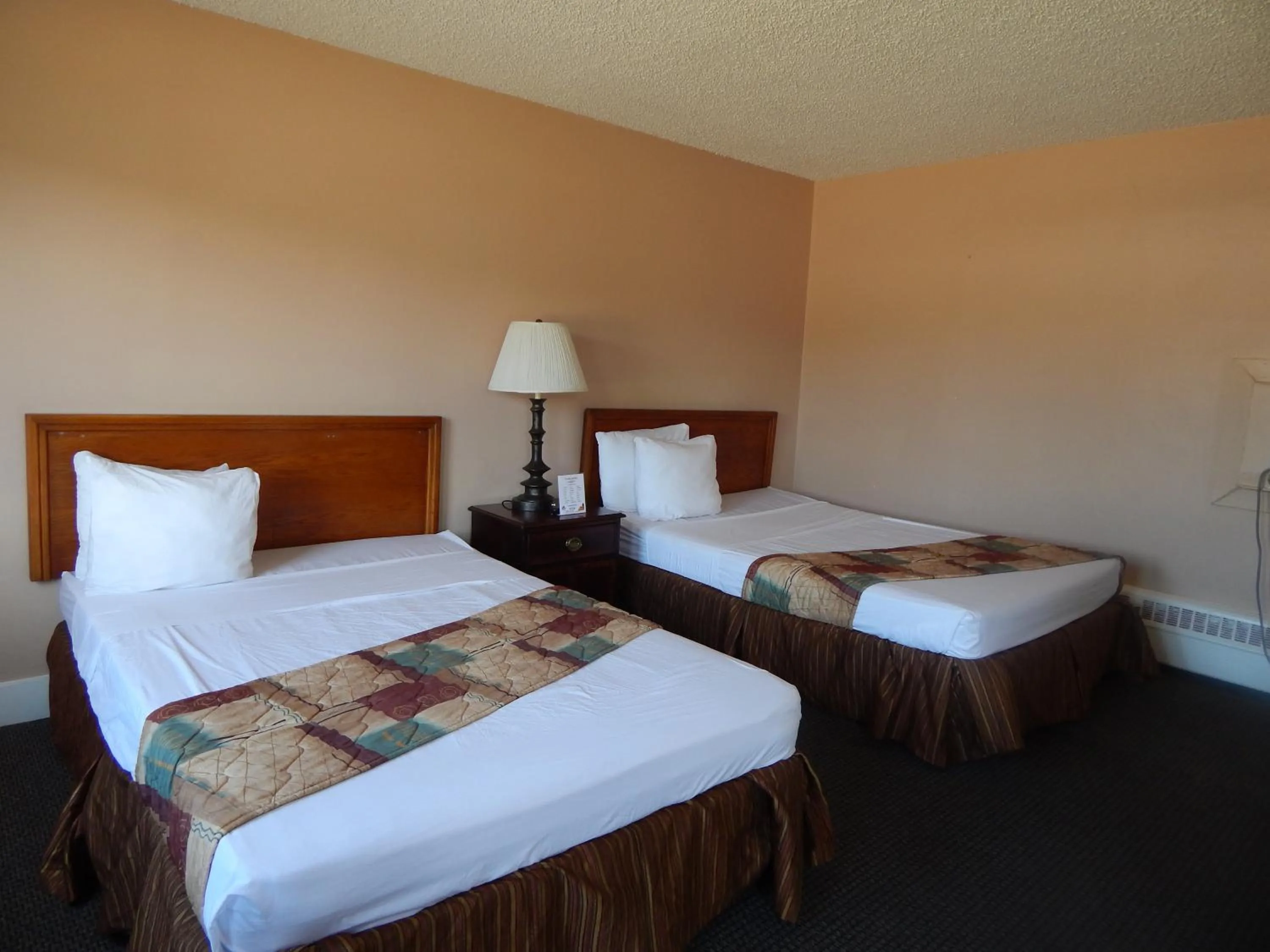 Photo of the whole room in Capri Motel