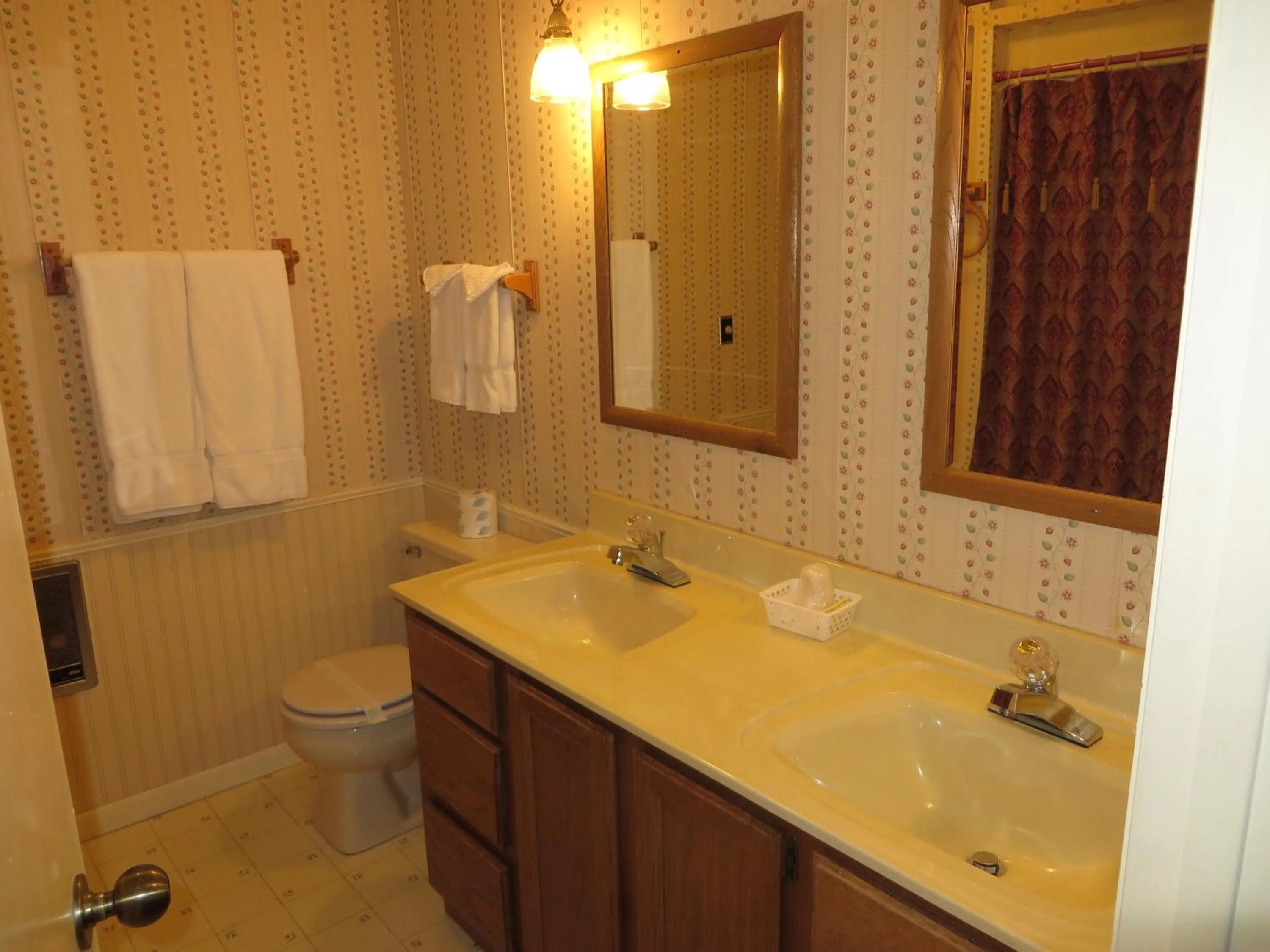 Bathroom in Travelers Inn Motel