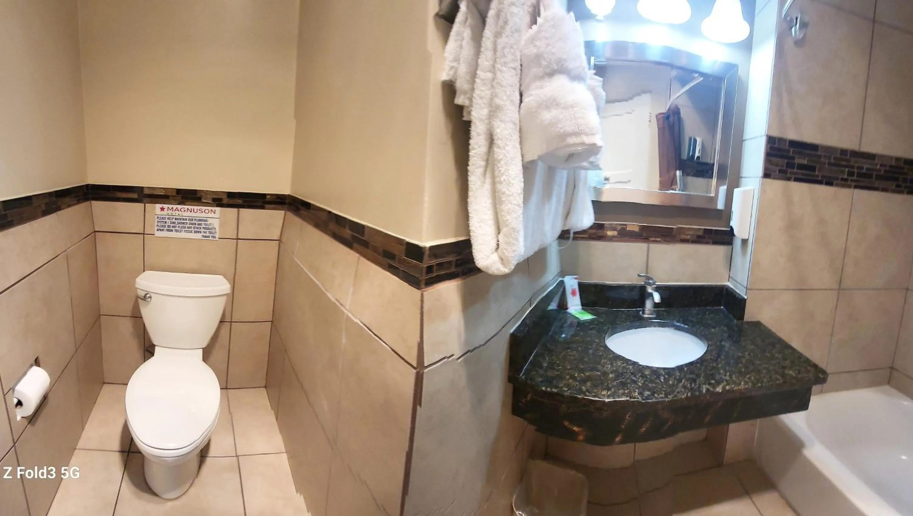 Bathroom in Mountain Star Inn