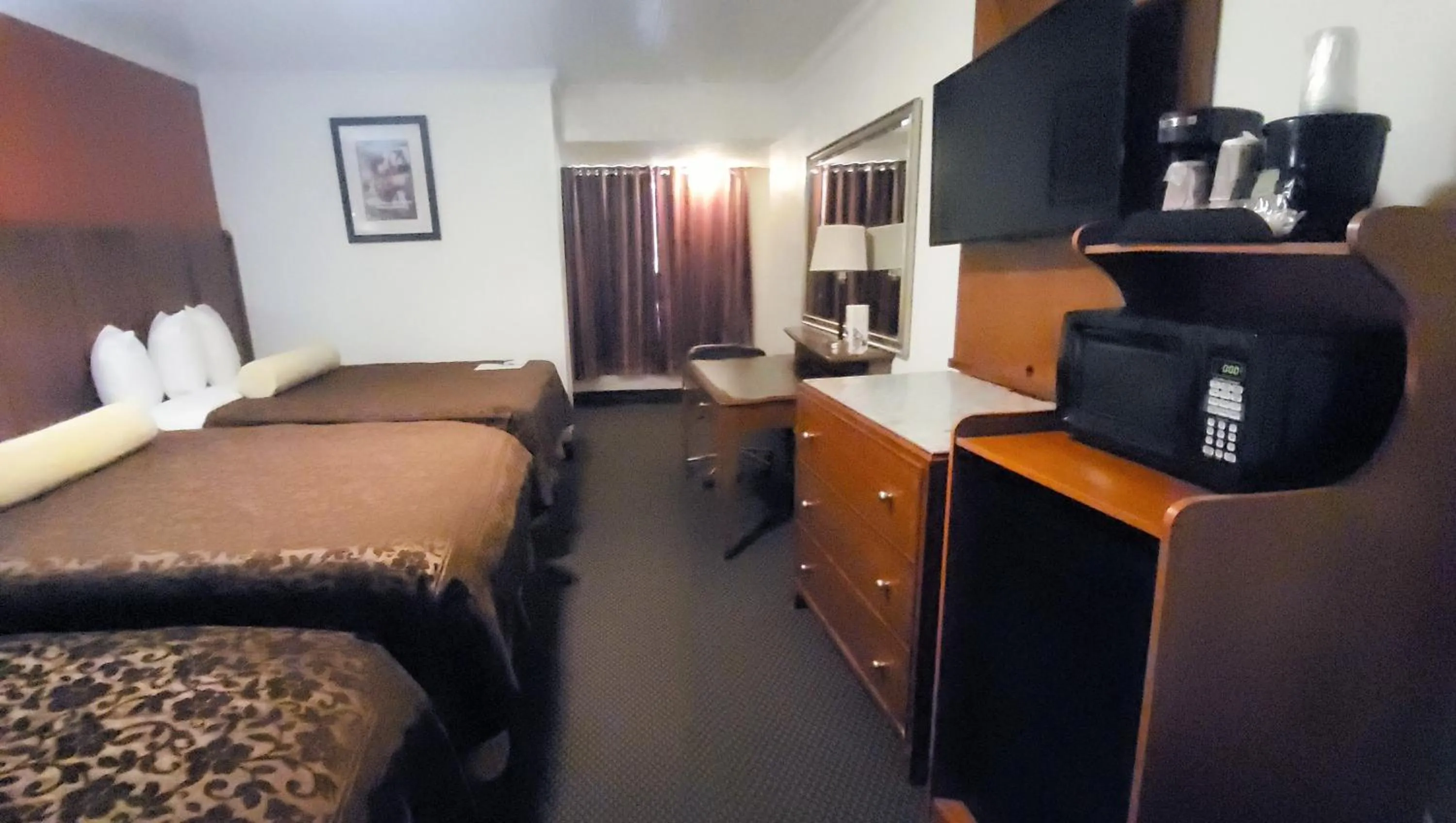 Bedroom, Bed in Mountain Star Inn