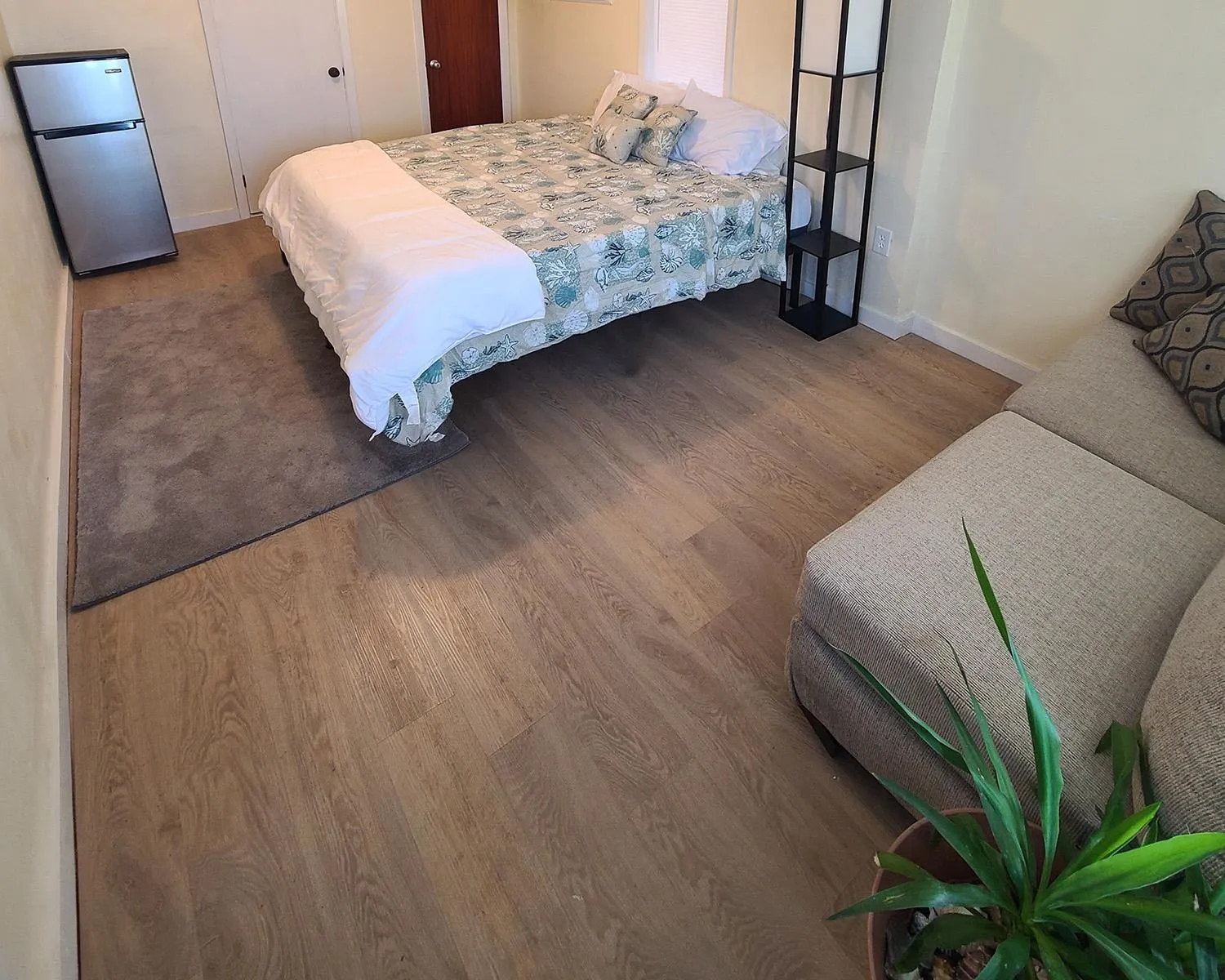 Bed in Hotel on Magnolia East 'HOME'