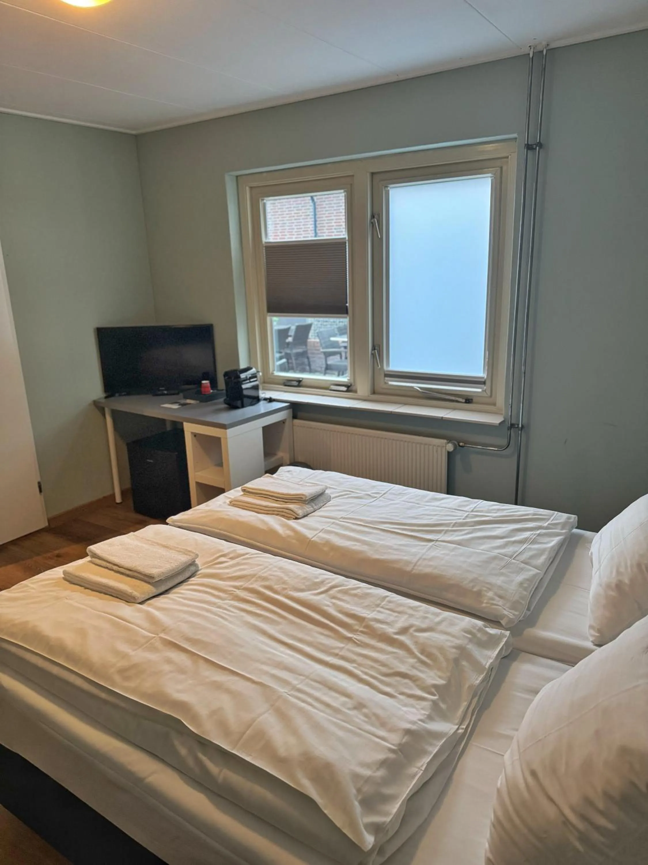 Bedroom, Bed in Giethoorn Old Art Hotel