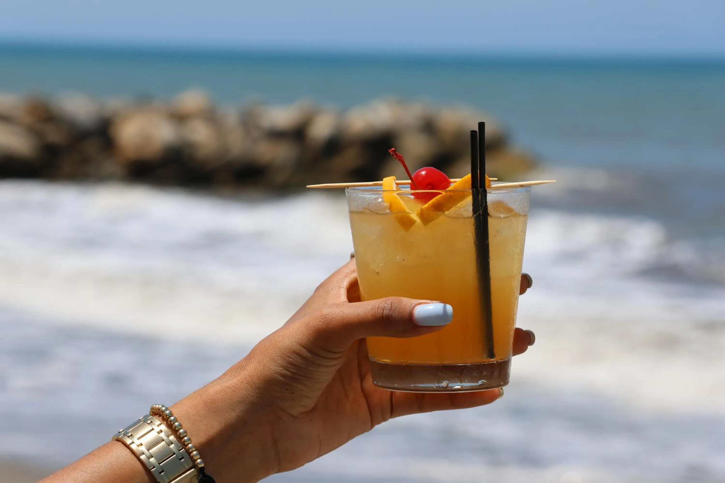 Food and drinks in Hotel Partenon Beach