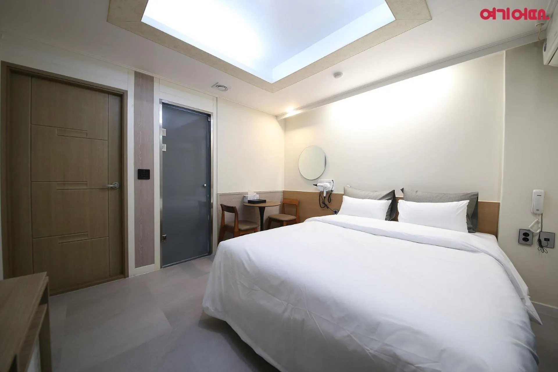 Bed in Number 25 Hotel