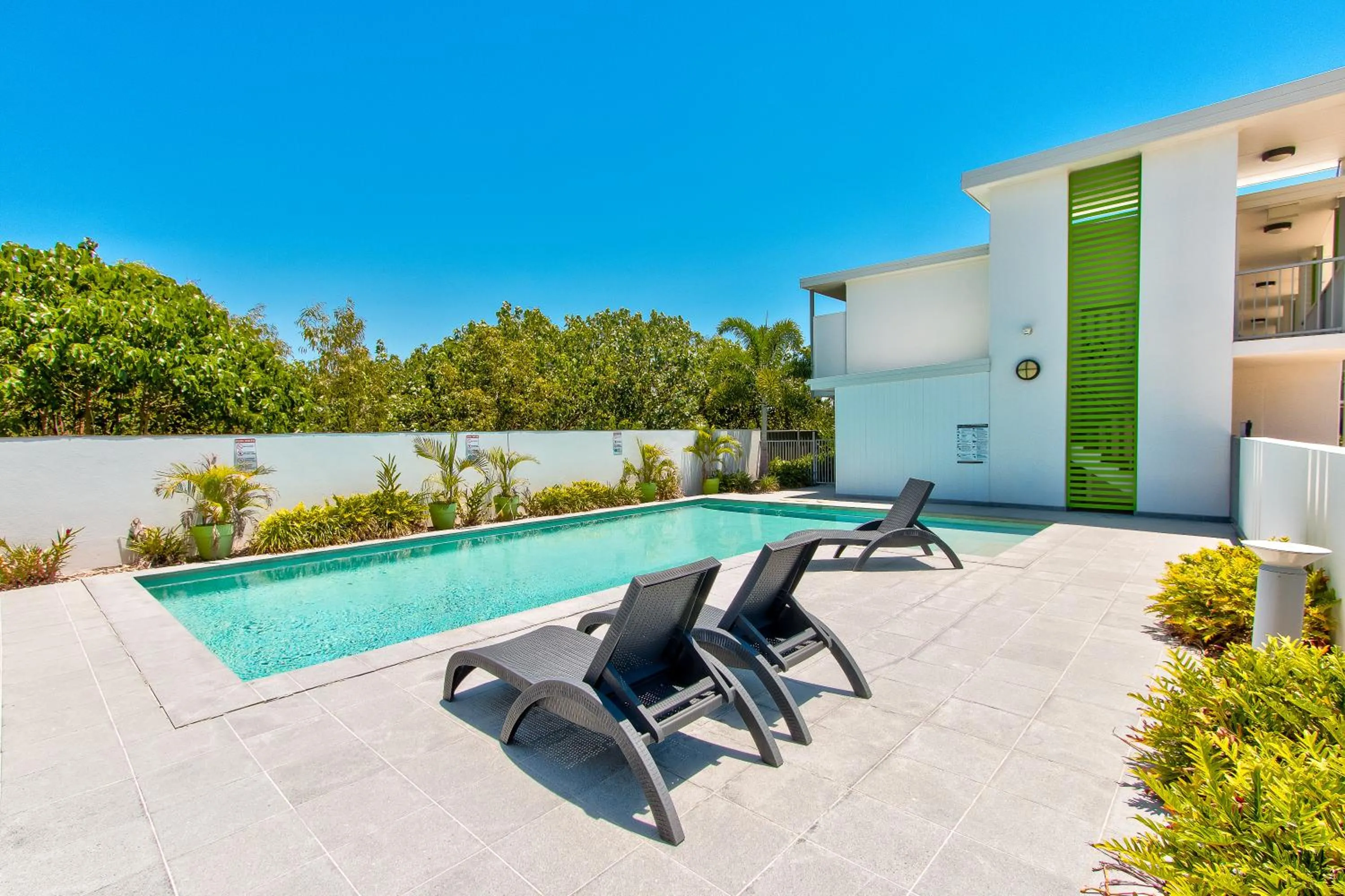 Swimming pool in Mackay Oceanside Central Hotel Official