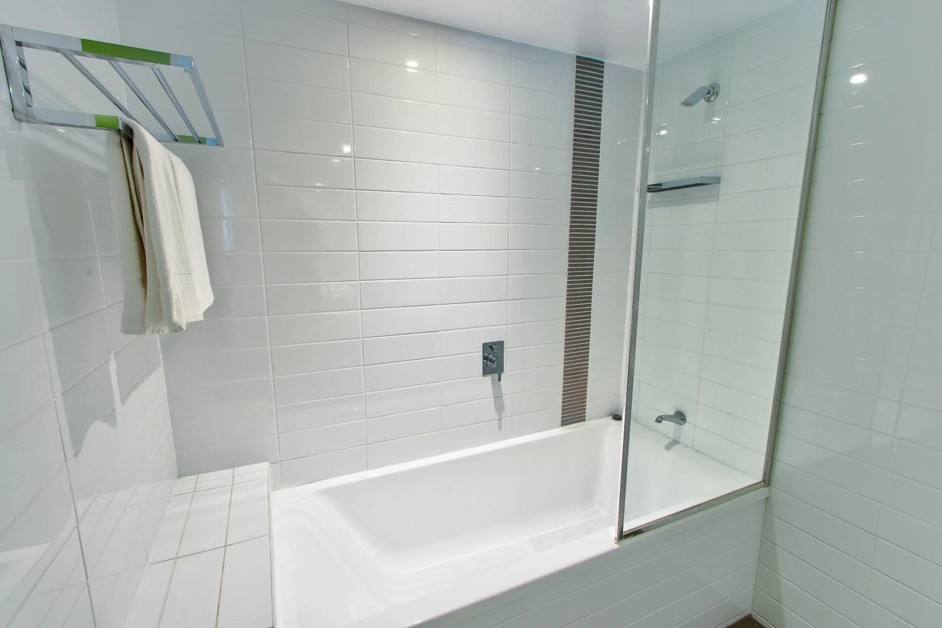 Bath in Mackay Oceanside Central Hotel Official