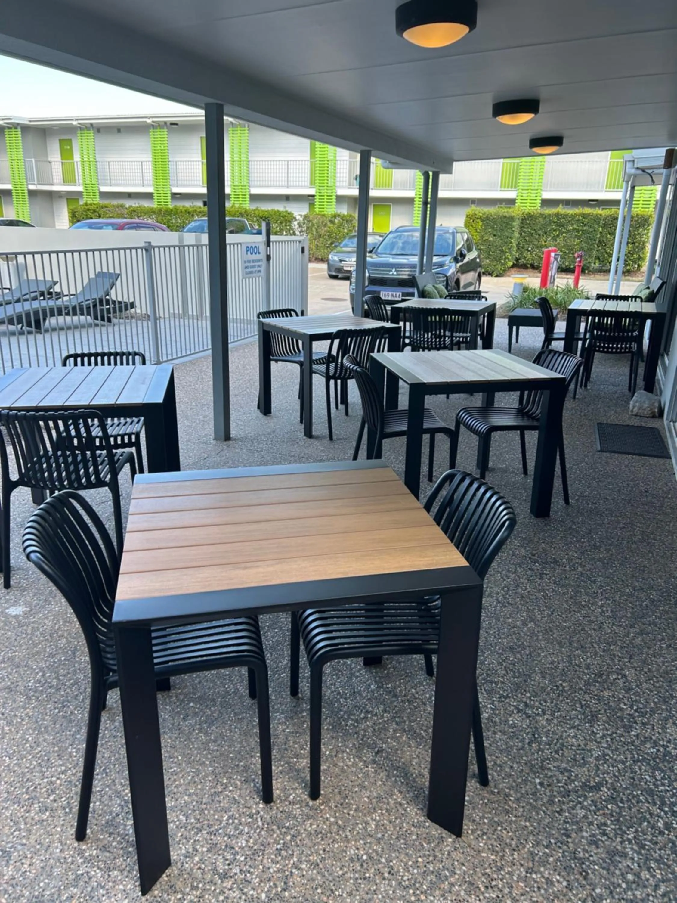 Restaurant/places to eat in Mackay Oceanside Central Hotel Official