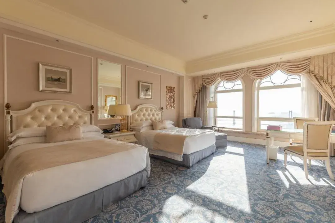 Grand Twin Room with Ocean View in The Castle Hotel, a Luxury Collection Hotel, Dalian Grand Twin Room with Ocean View in The Castle Hotel, a Luxury Collection Hotel, Dalian