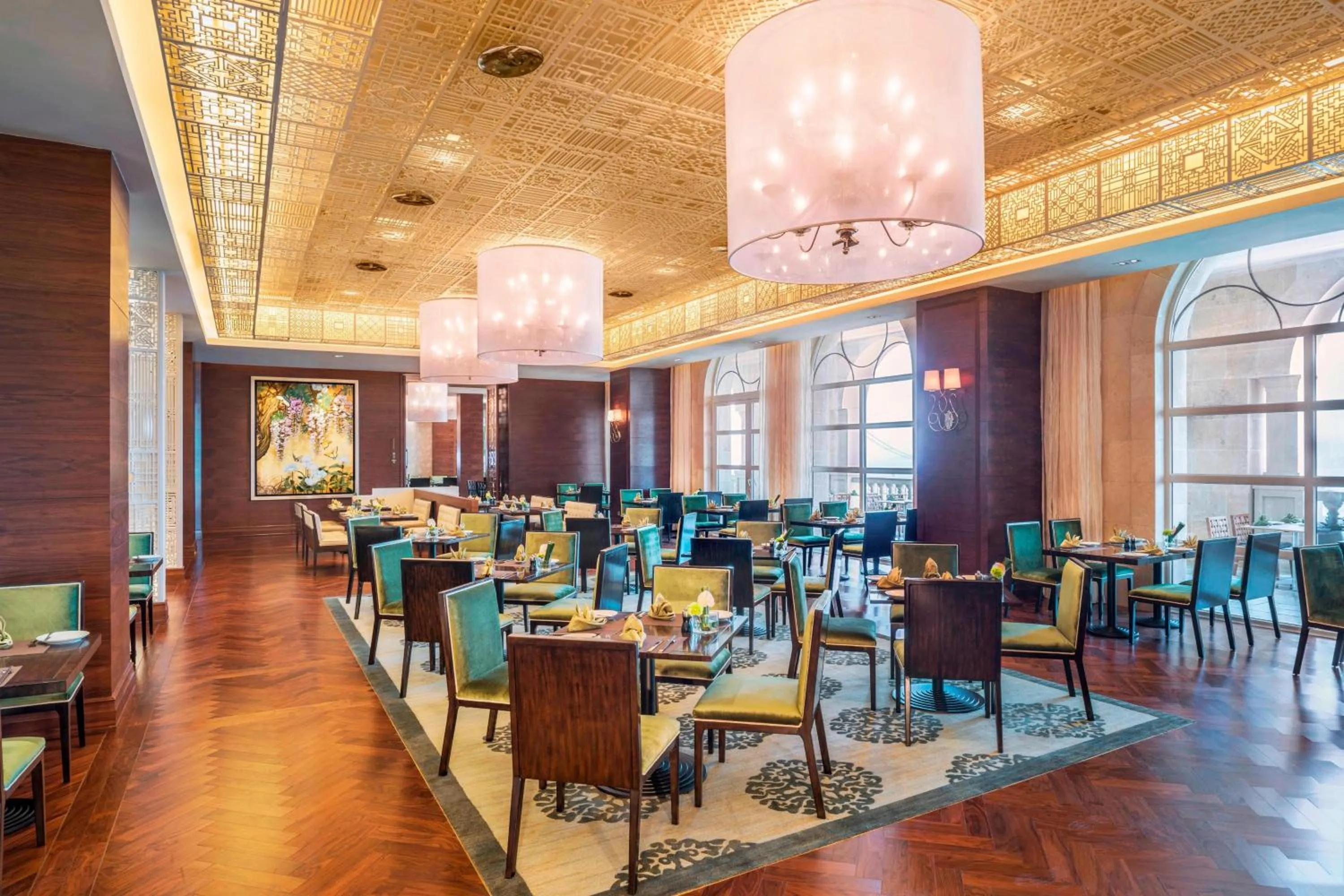 Restaurant/places to eat in The Castle Hotel, a Luxury Collection Hotel, Dalian