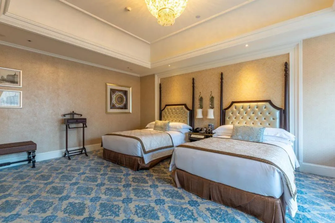 Bed in The Castle Hotel, a Luxury Collection Hotel, Dalian