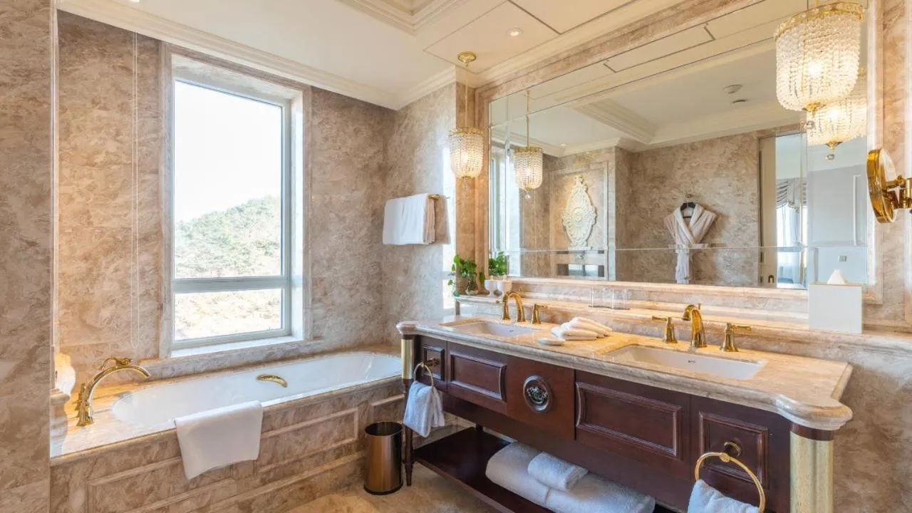 The Castle Hotel, a Luxury Collection Hotel, Dalian