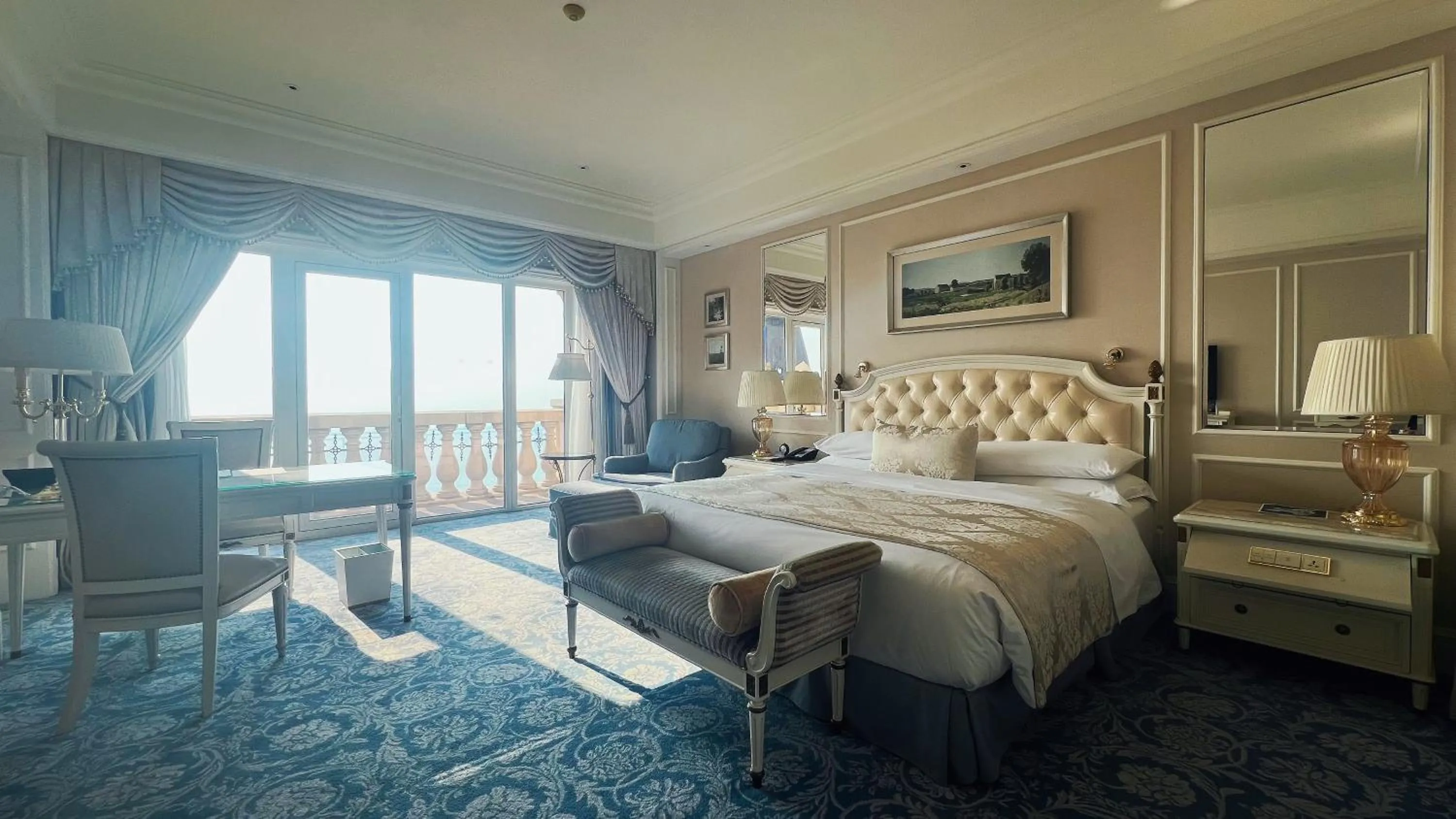 Bed in The Castle Hotel, a Luxury Collection Hotel, Dalian