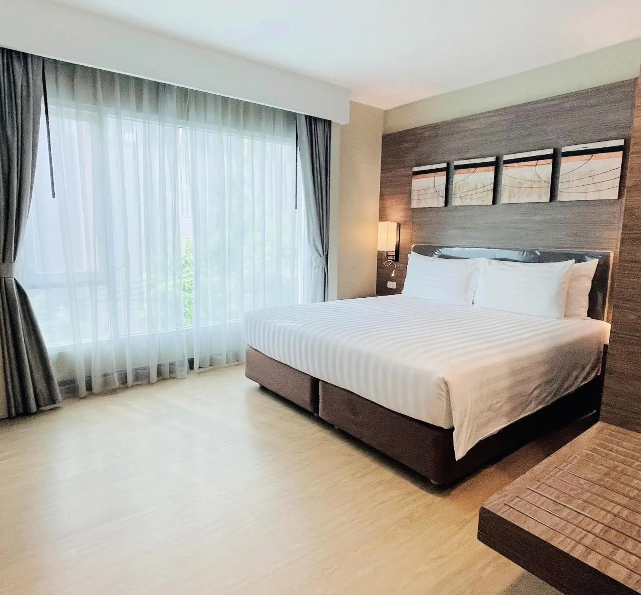 Standard Double Room in Citrus Sukhumvit 11 by Compass Hospitality Standard Double Room in Citrus Sukhumvit 11 by Compass Hospitality