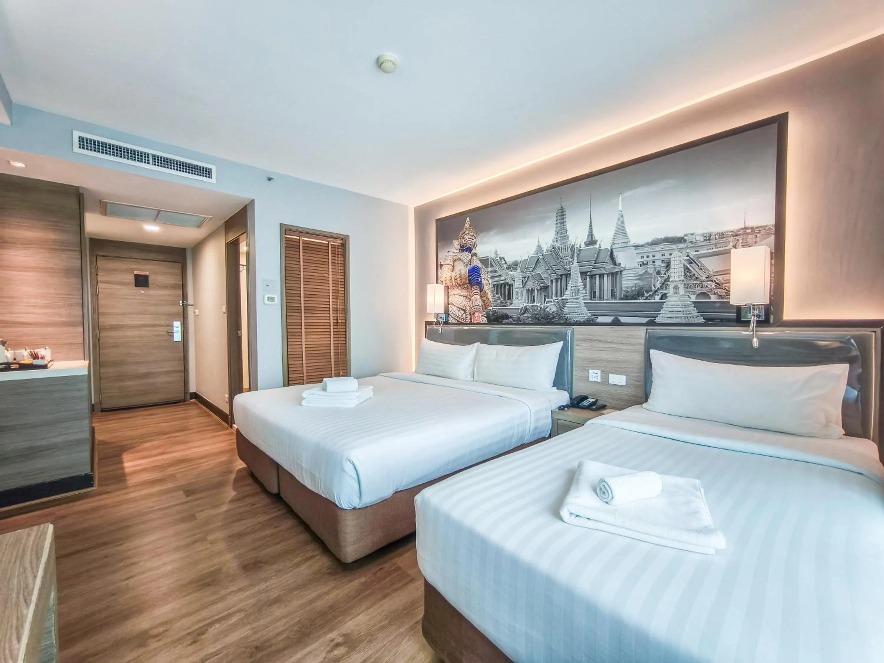 Bed in Citrus Sukhumvit 11 by Compass Hospitality