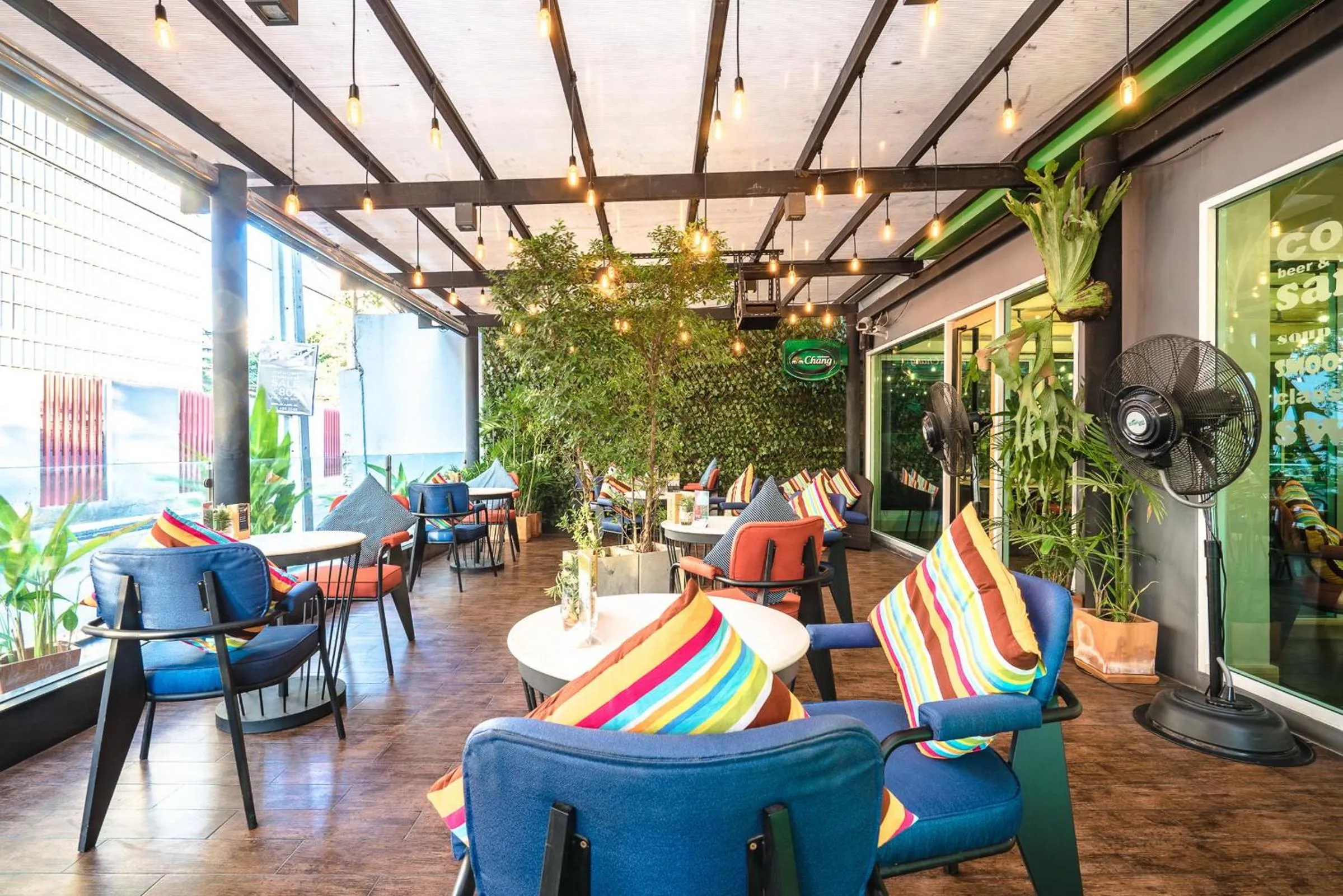 Restaurant/places to eat in Citrus Sukhumvit 11 by Compass Hospitality