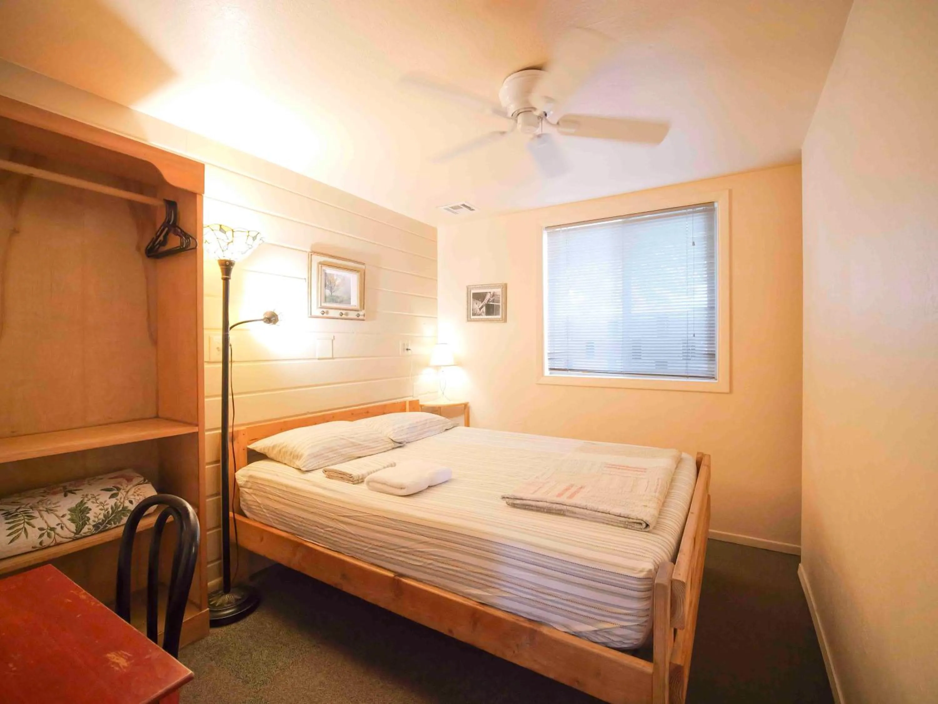 Bed in Ashland Commons Hostel